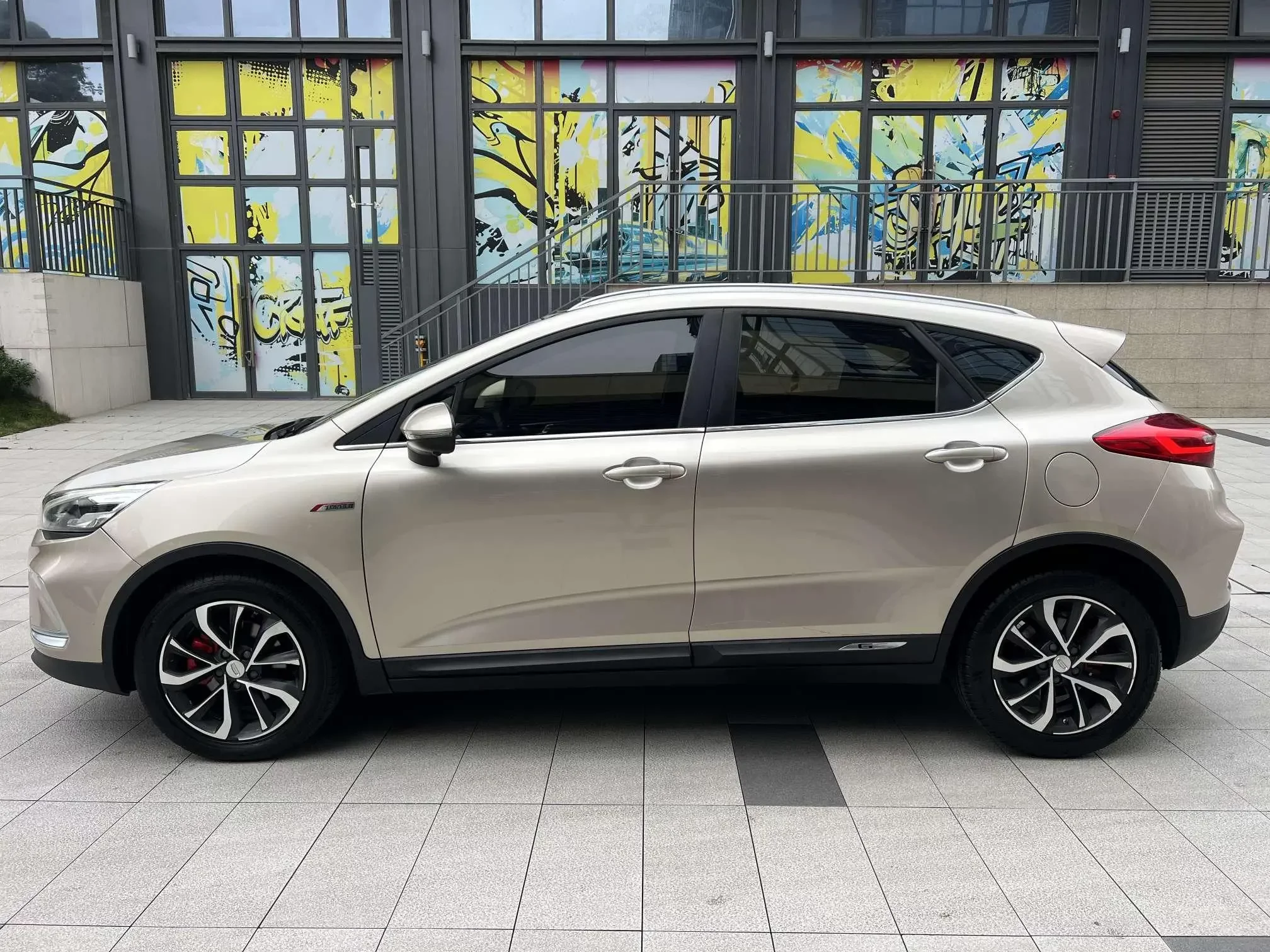 Geely Emgrand GS