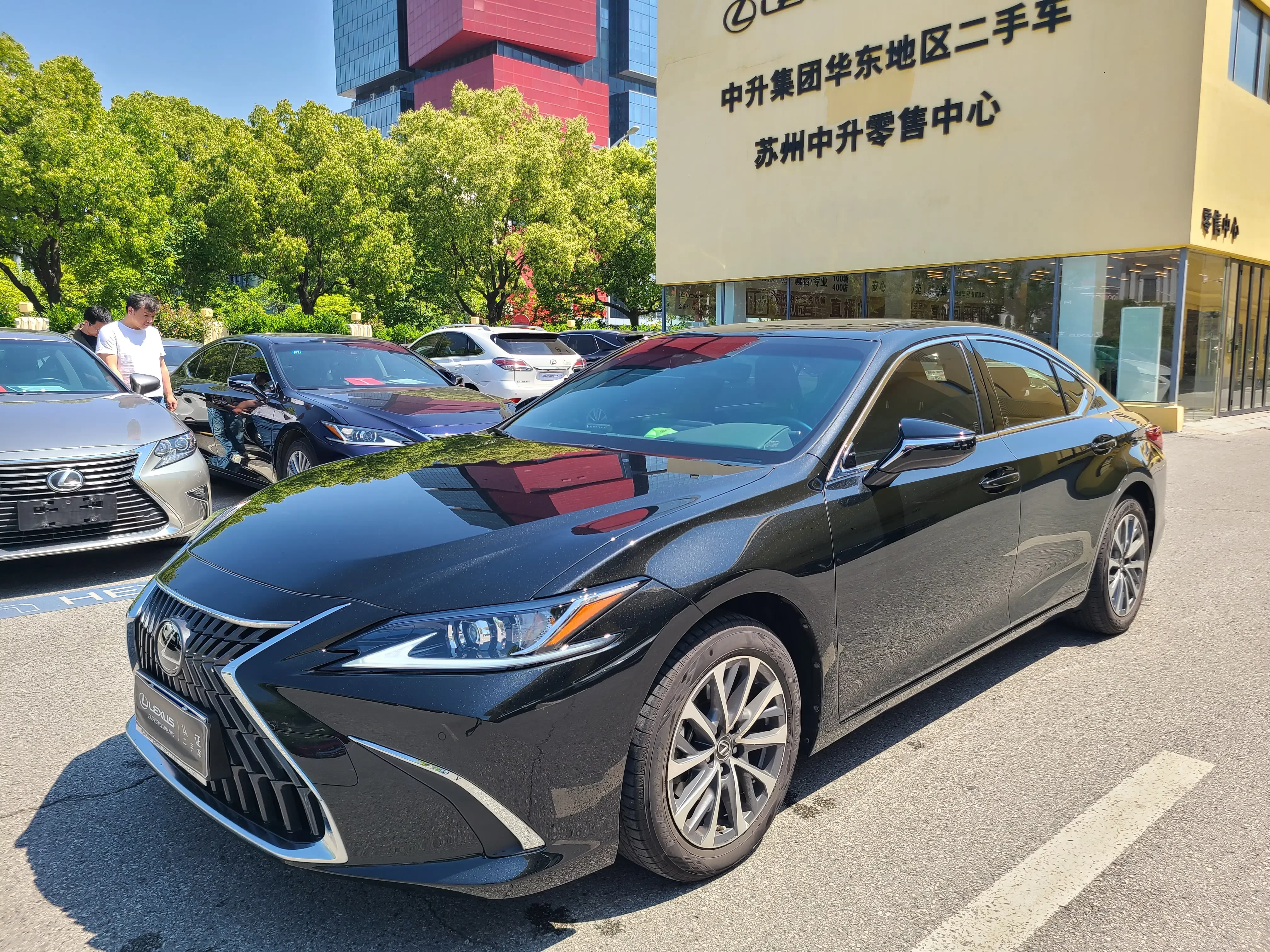 Lexus ES