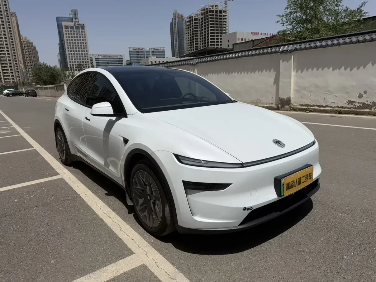 Tesla Model YL