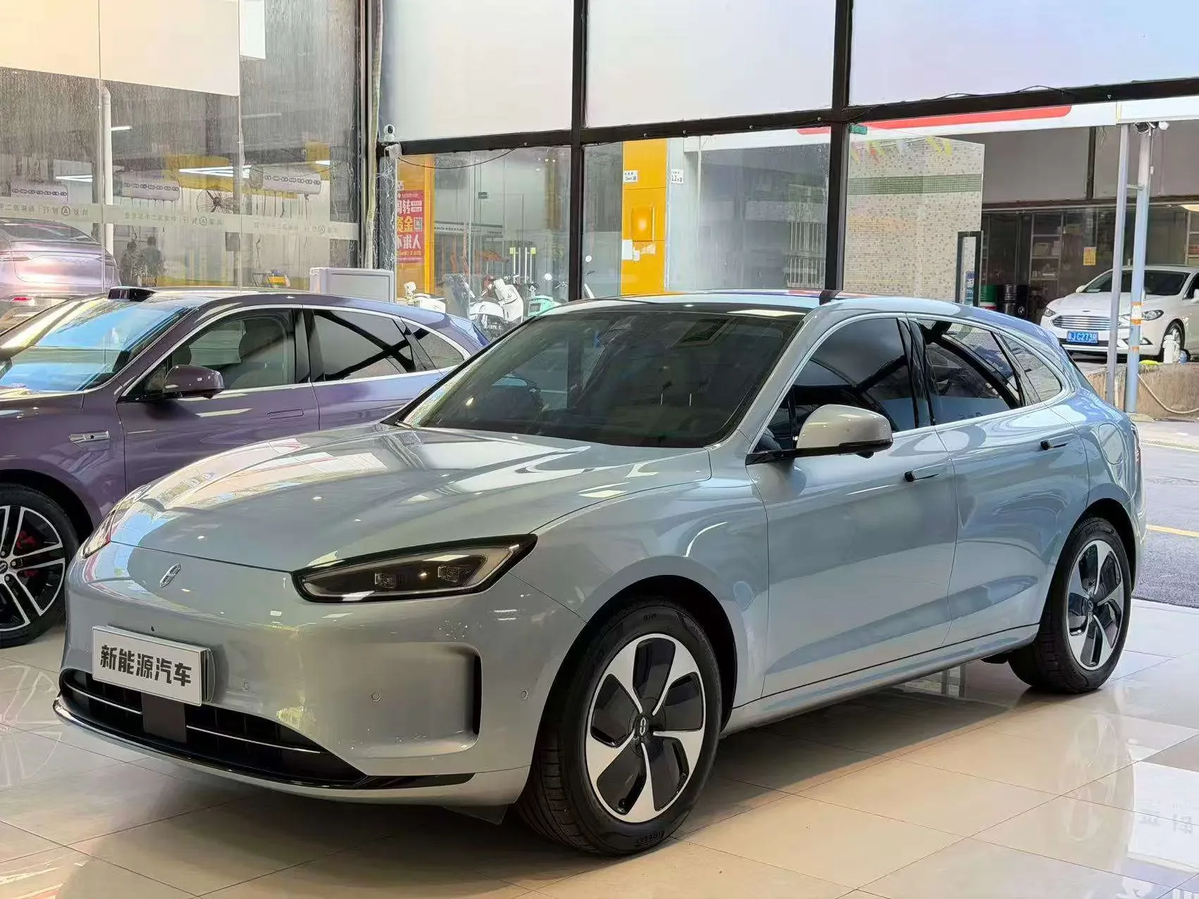 AITO M5