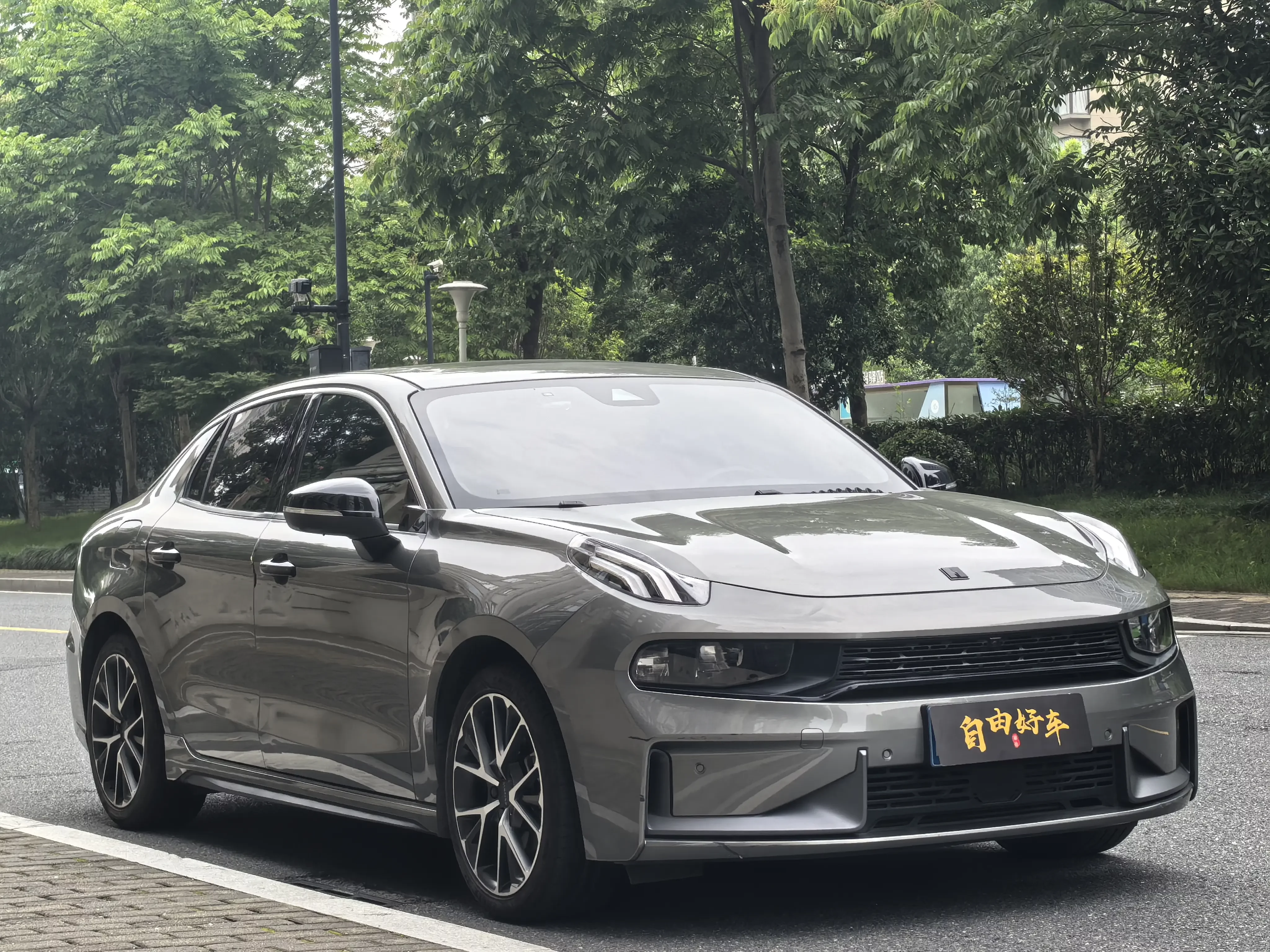 Lynk & Co 03