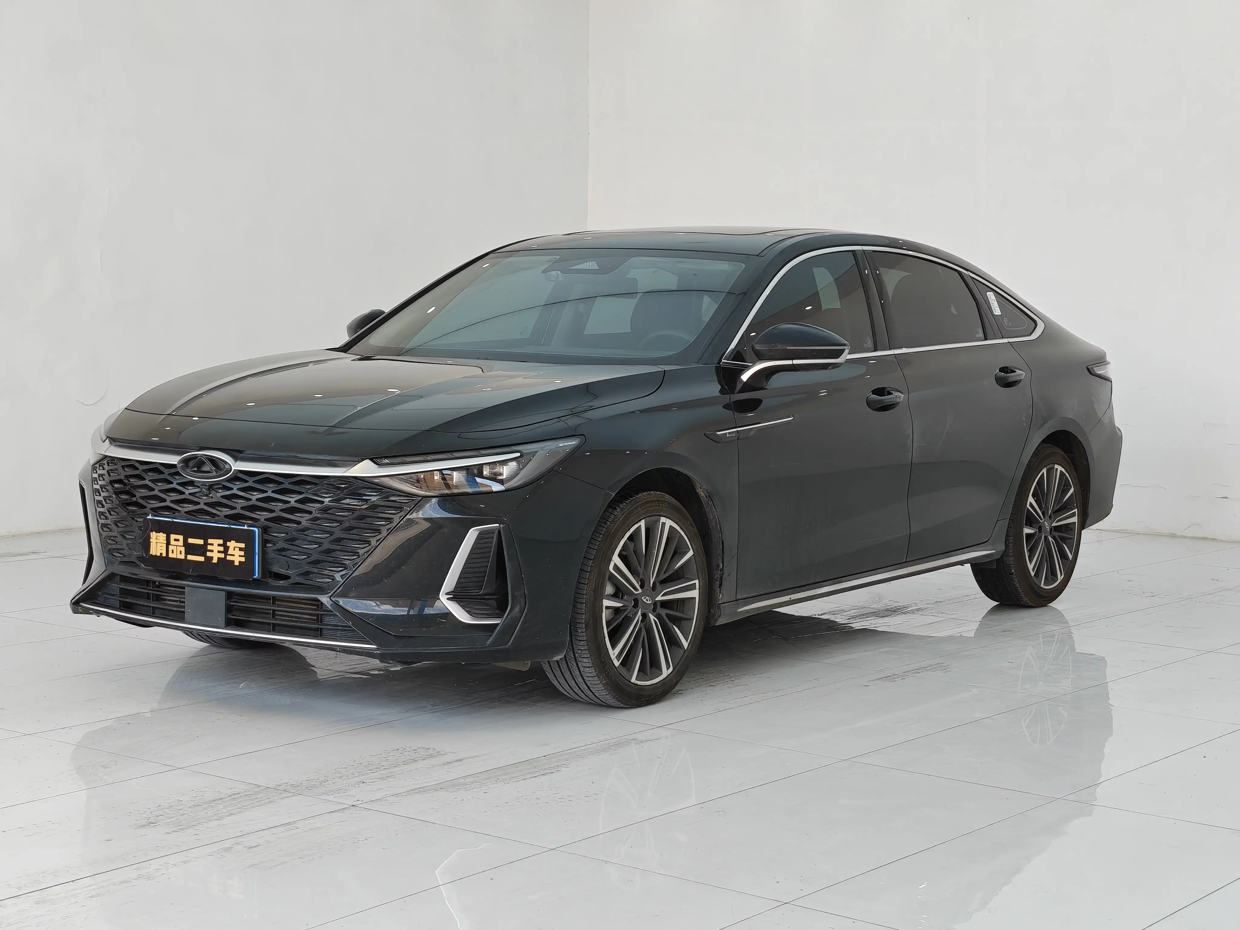 Chery Arrizo 8