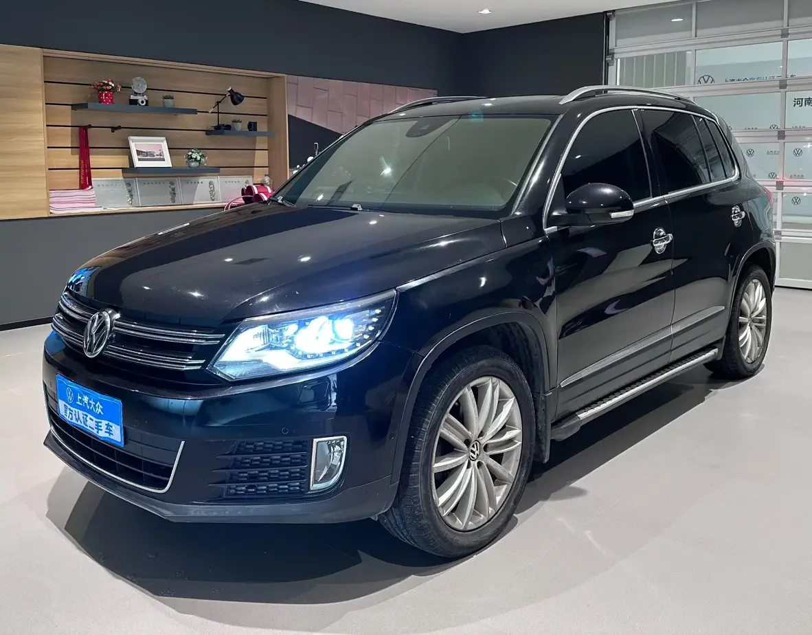 Volkswagen Tiguan (Tharu)