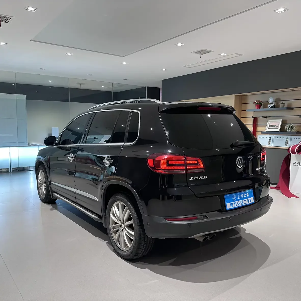 Volkswagen Tiguan (Tharu)