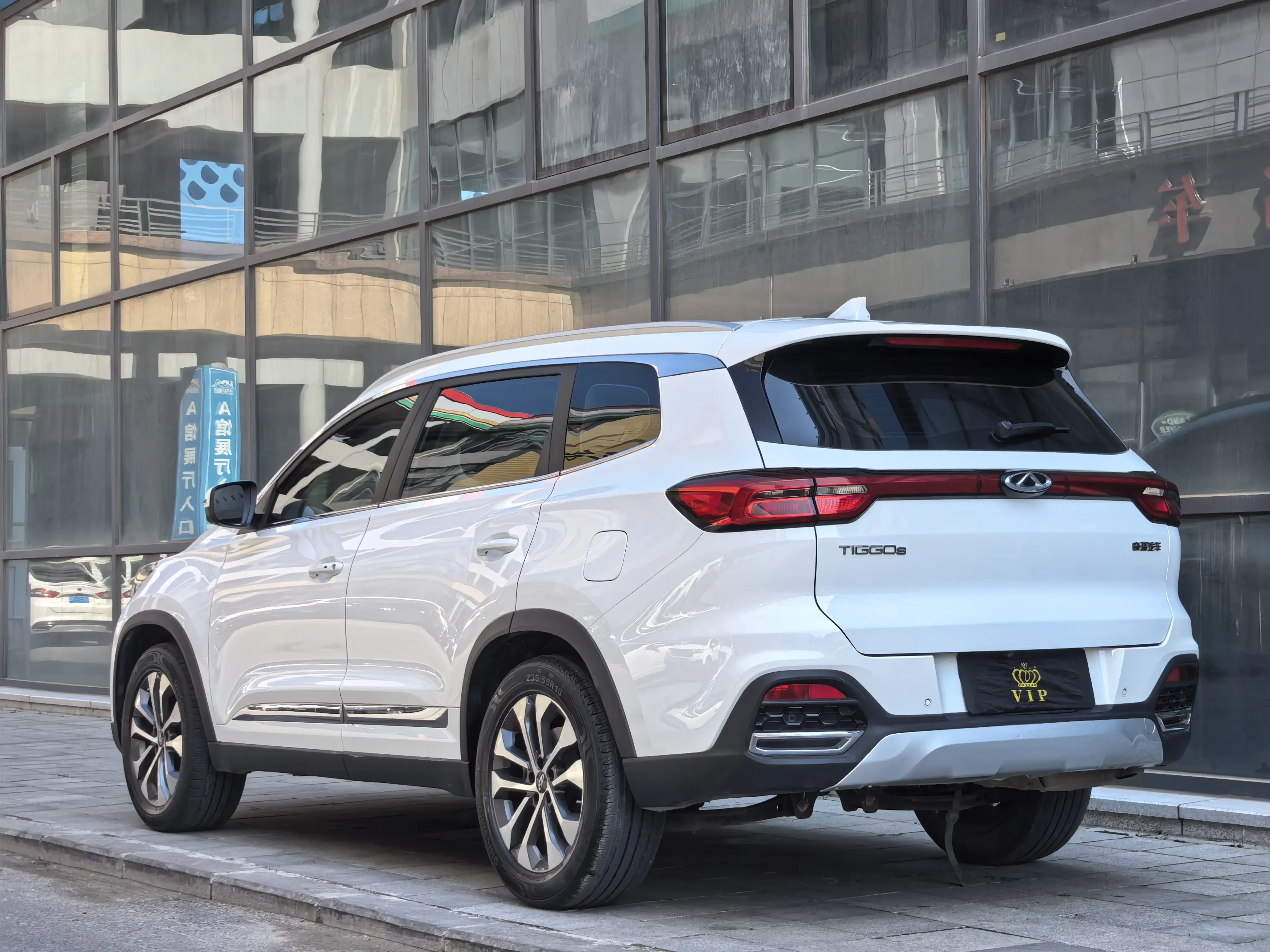Chery Tiggo 8