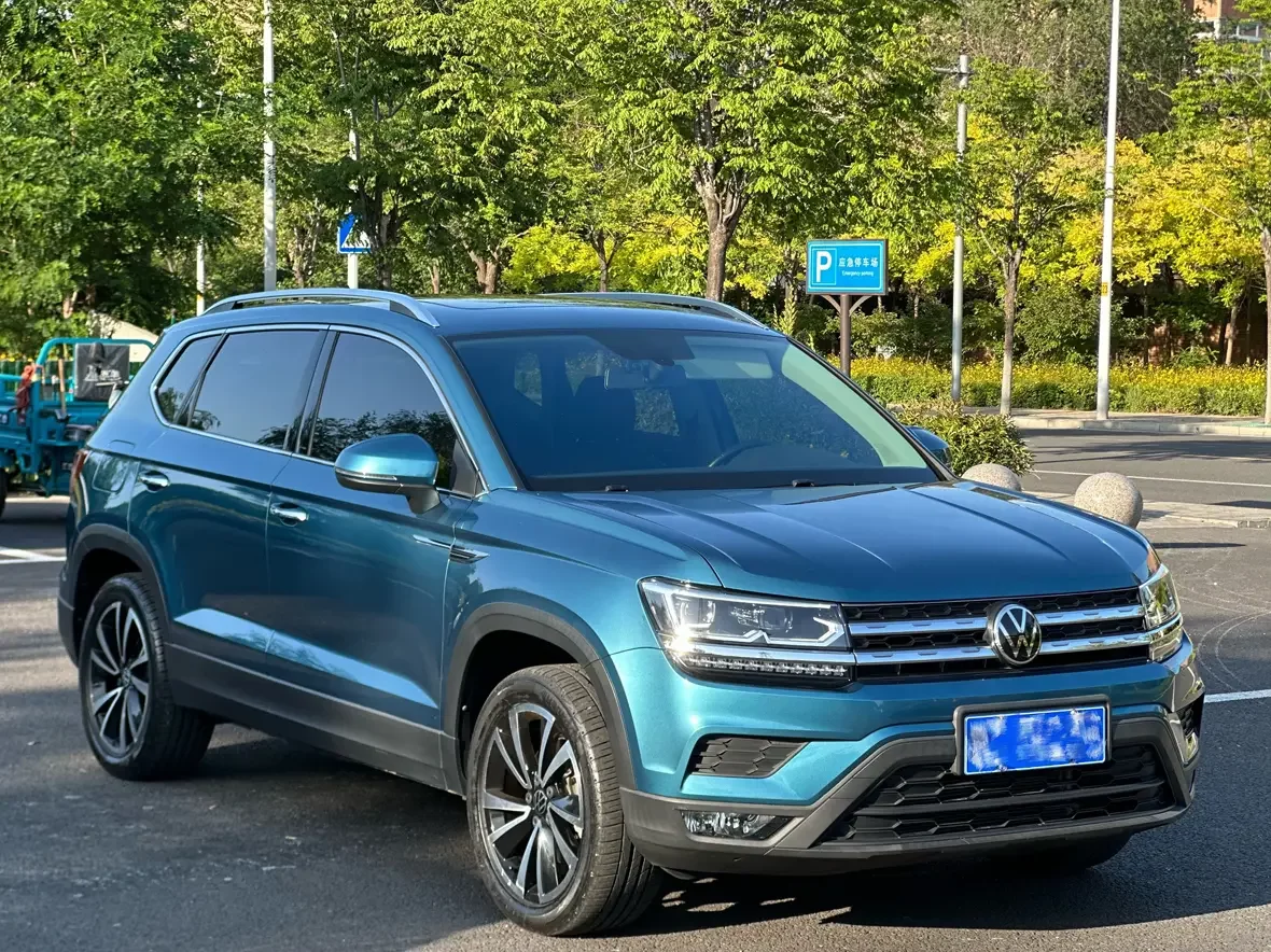 Volkswagen Tharu
