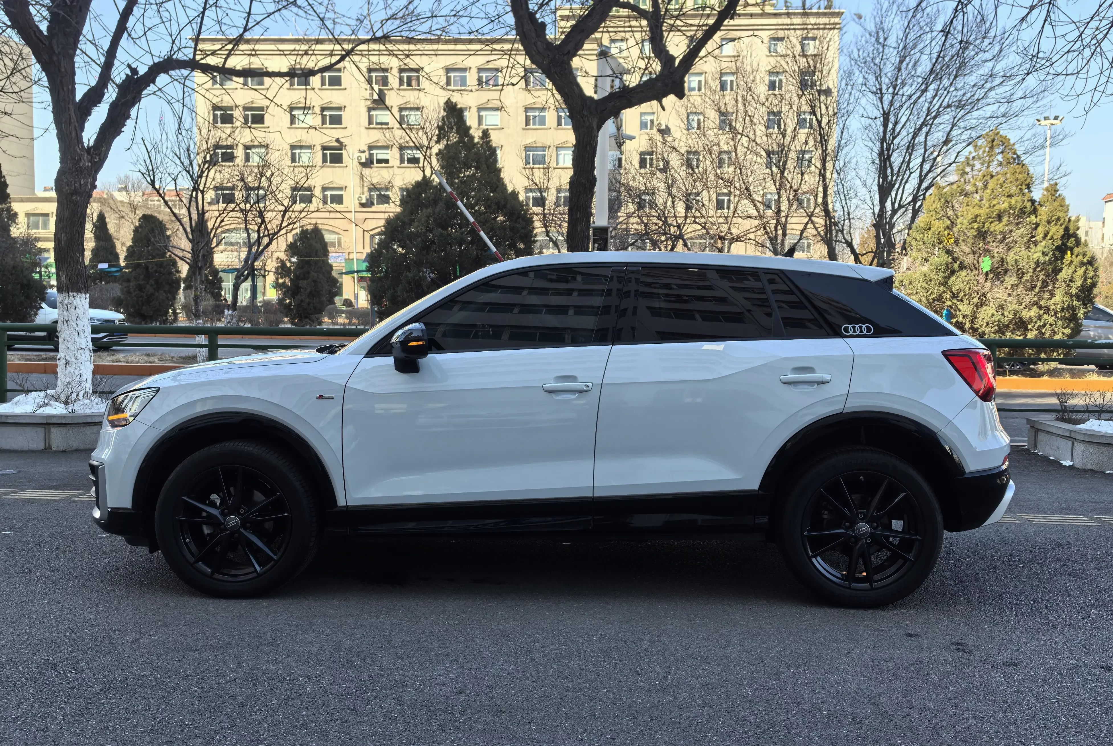 Audi Q2L
