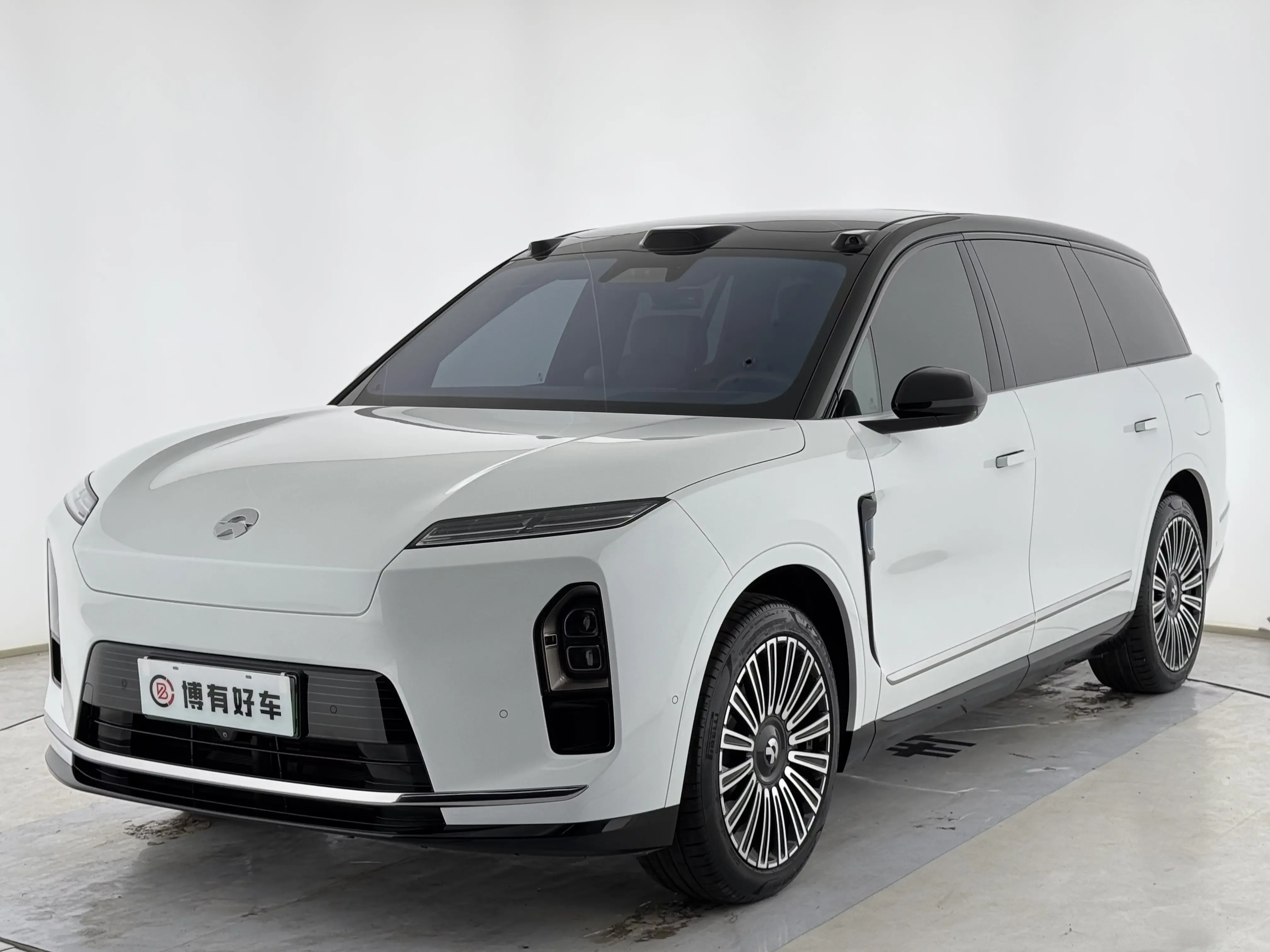 NIO ES8