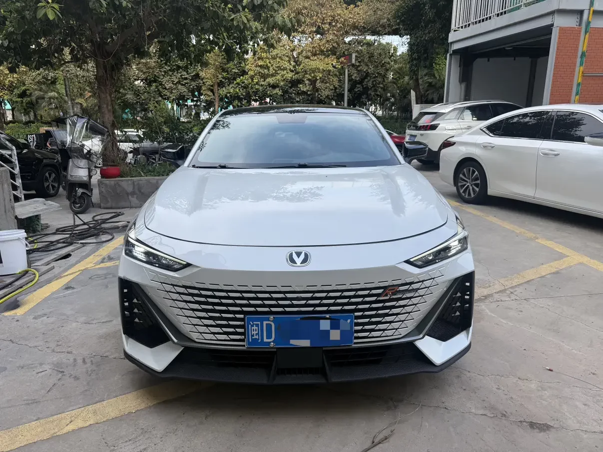 Changan UNI-V