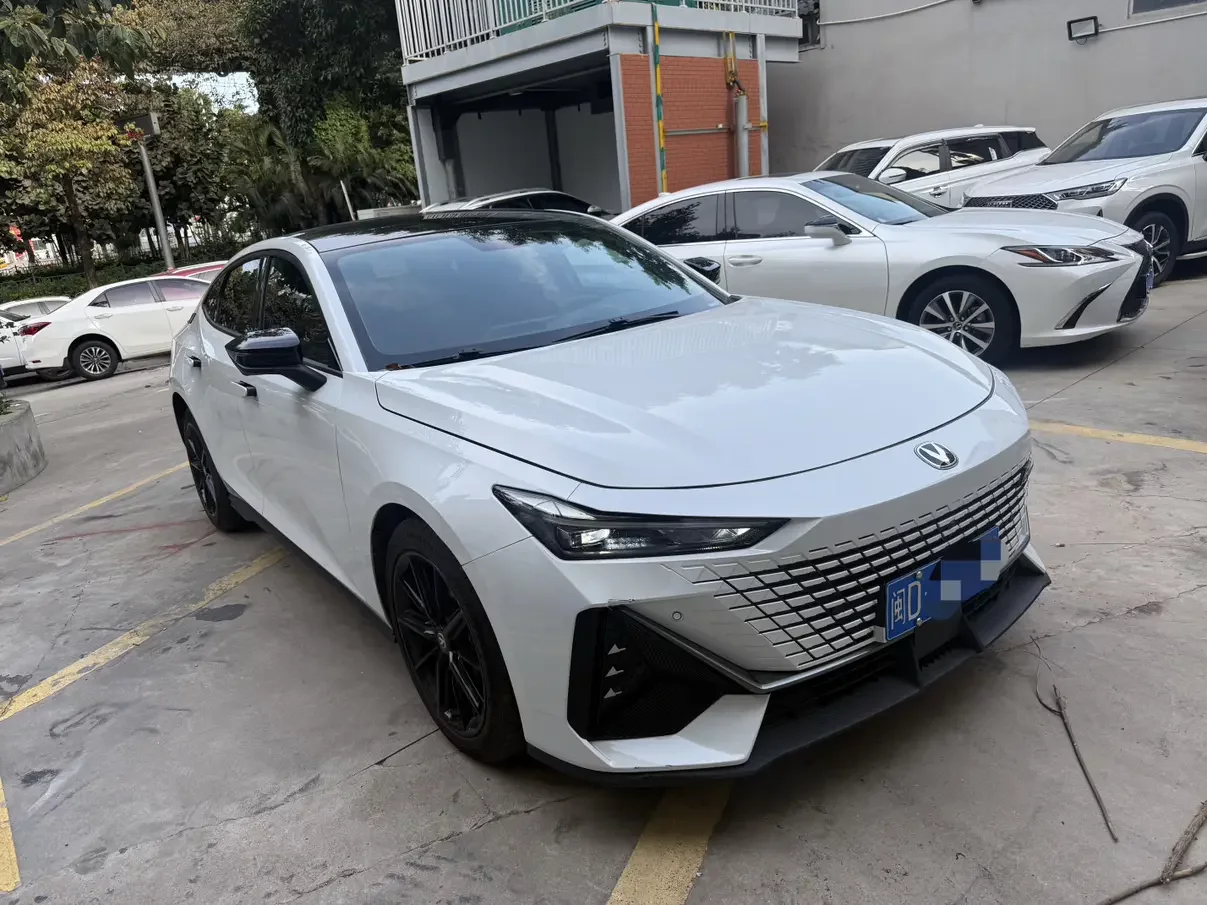 Changan UNI-V
