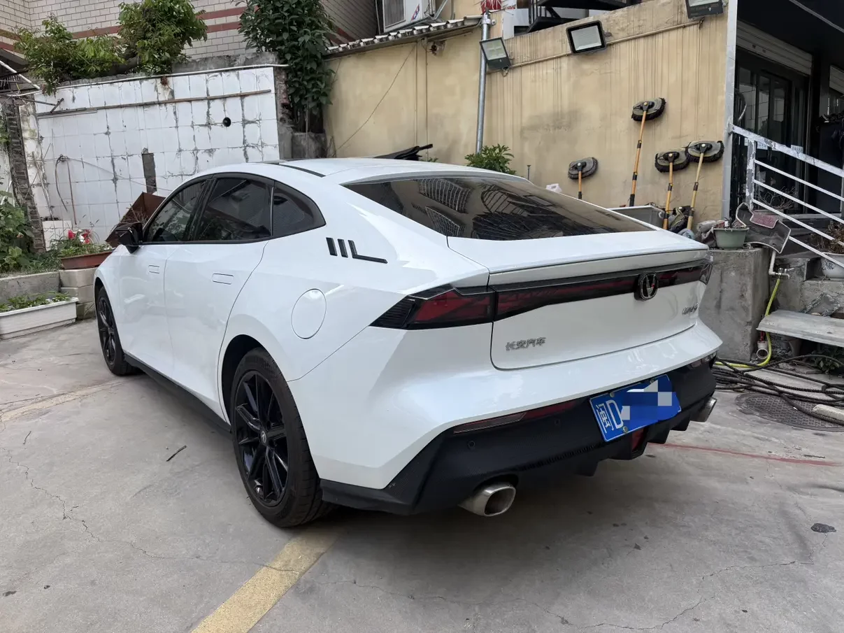 Changan UNI-V