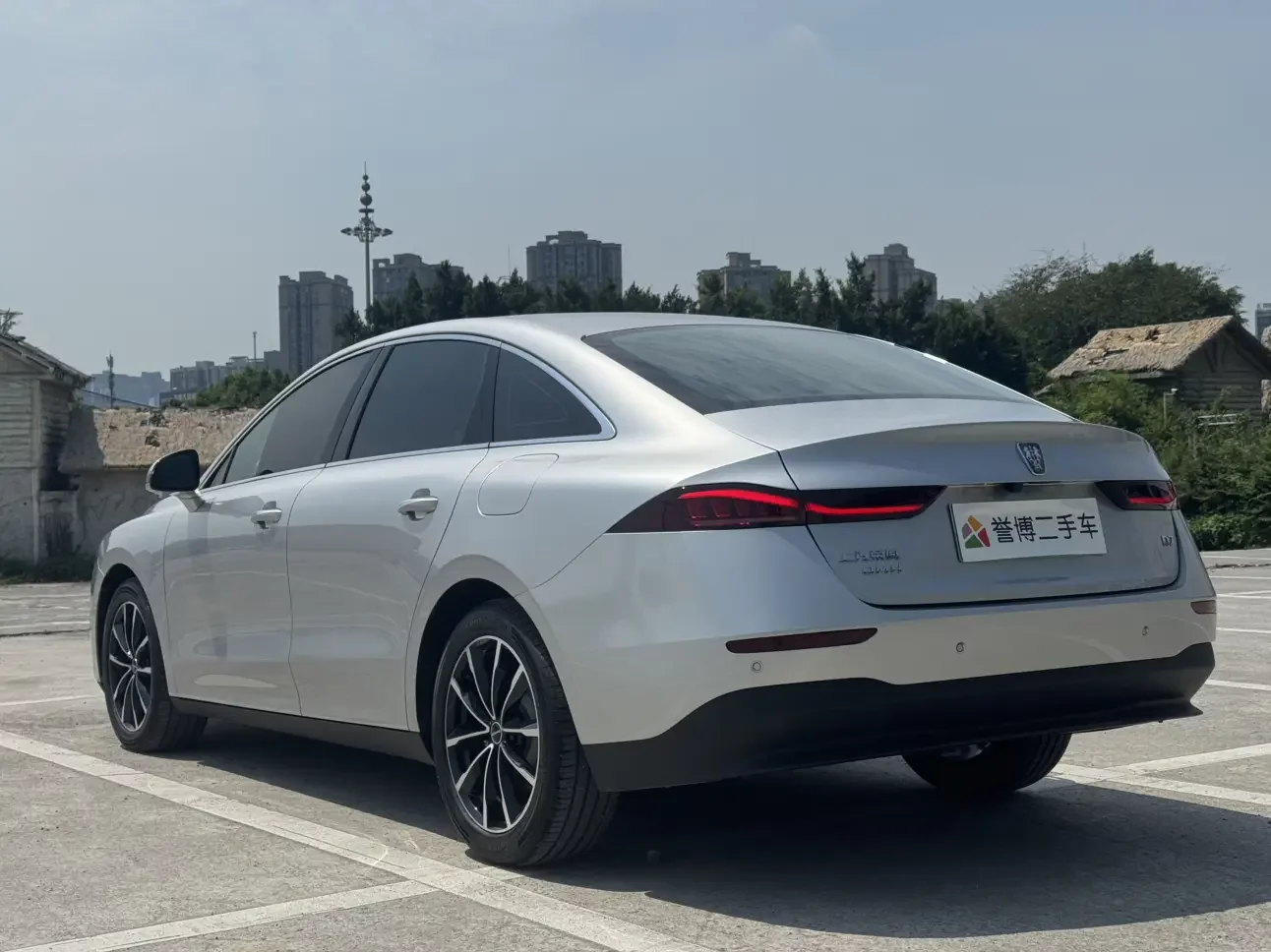 Roewe D7 DMH