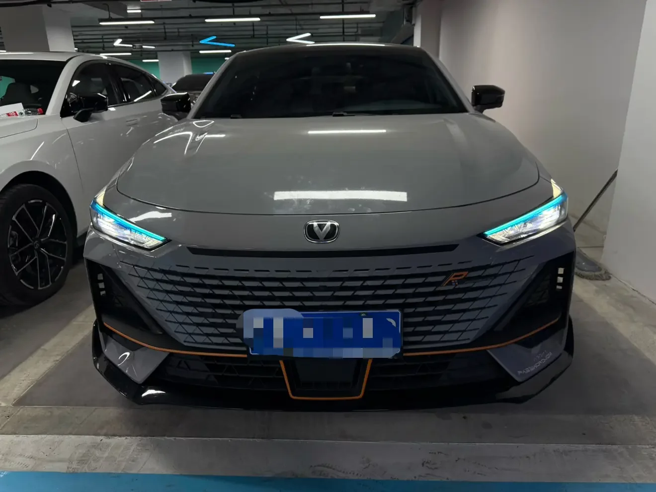 Changan UNI-V  из Китая