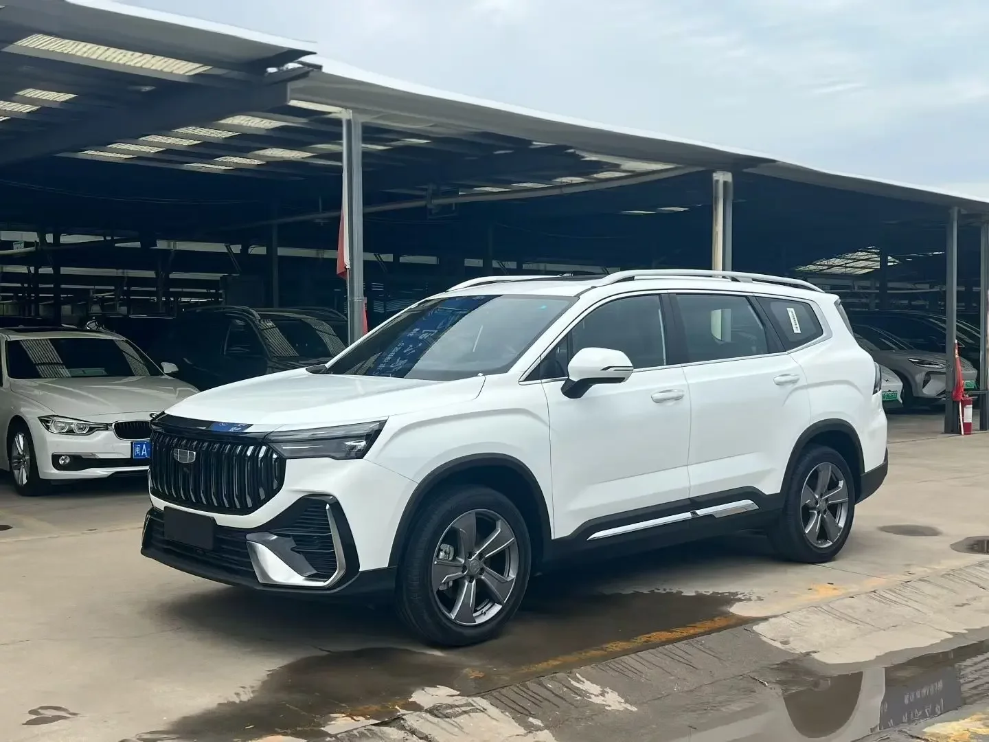 Geely Haoyue L