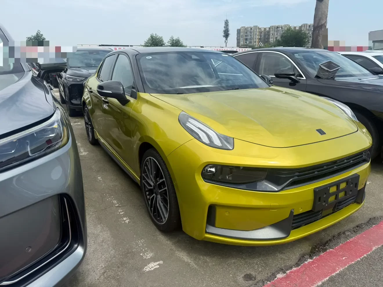 Lynk & Co 03