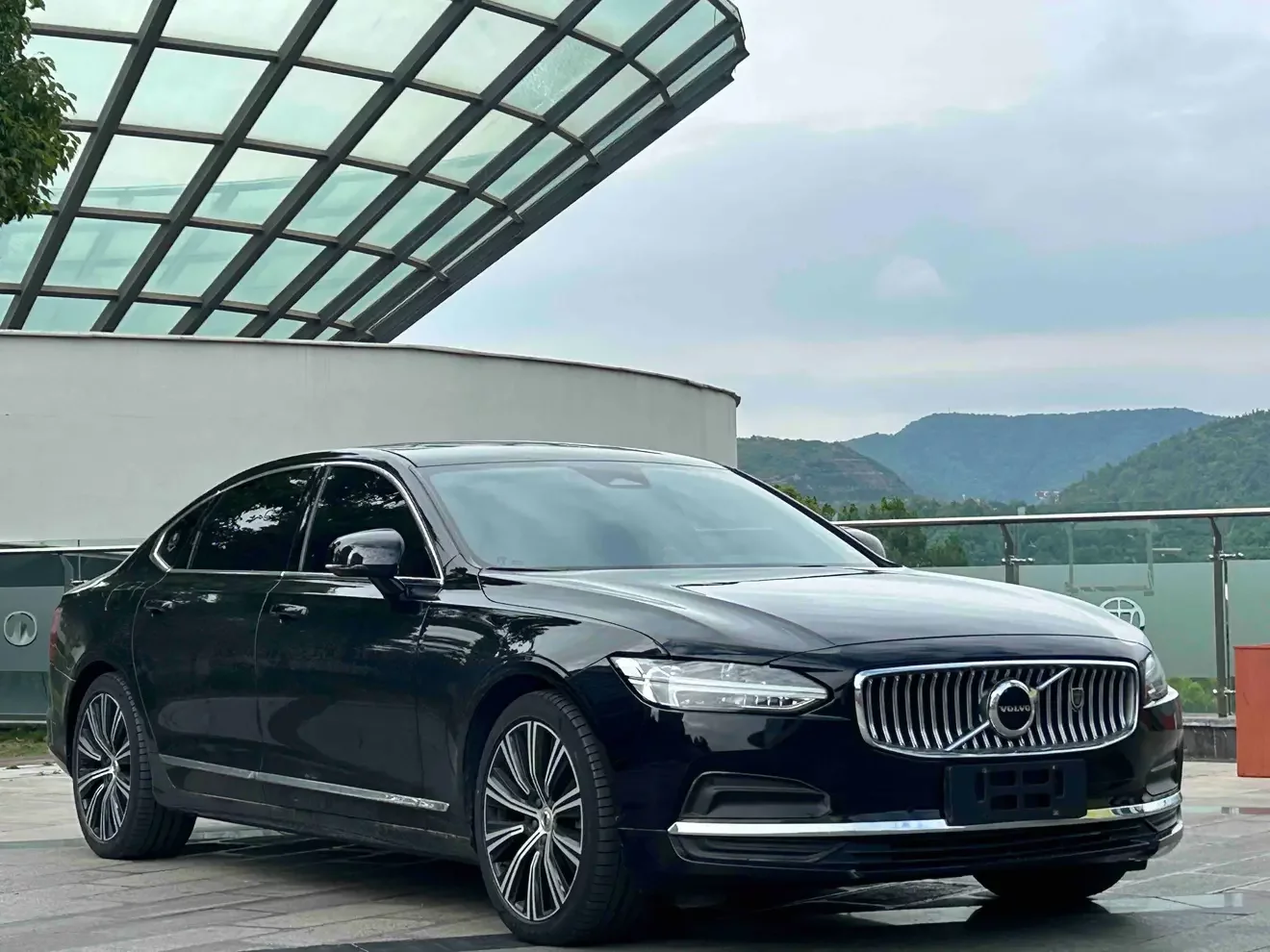 Volvo S90