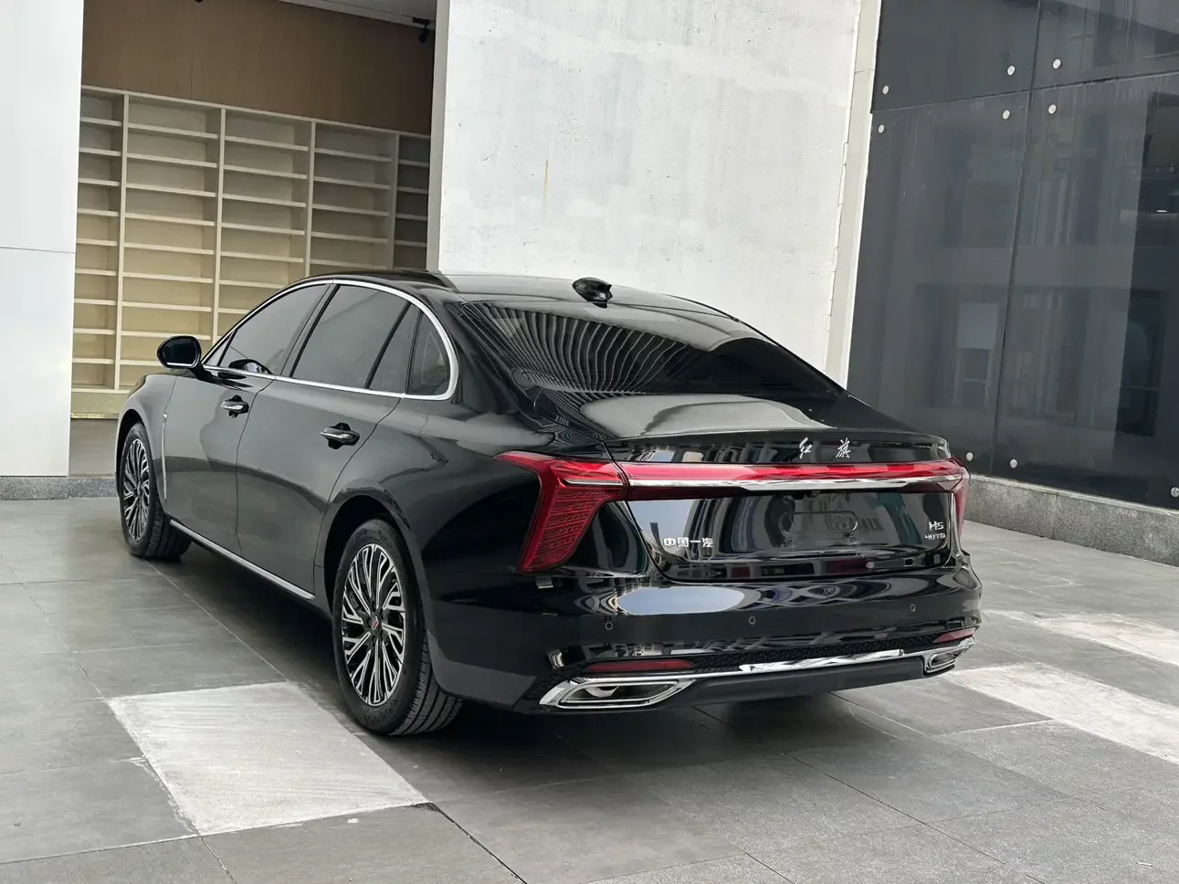 Hongqi H5