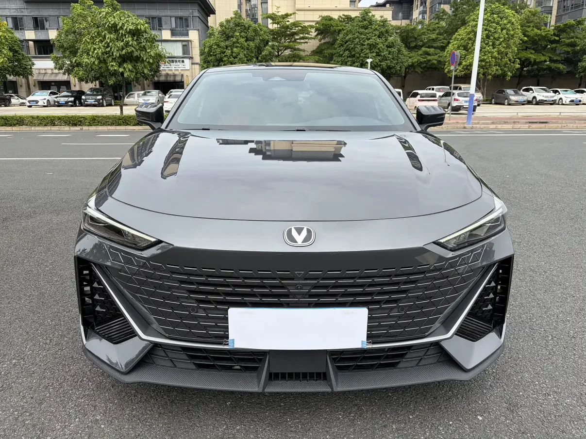 Changan UNI-V  из Китая