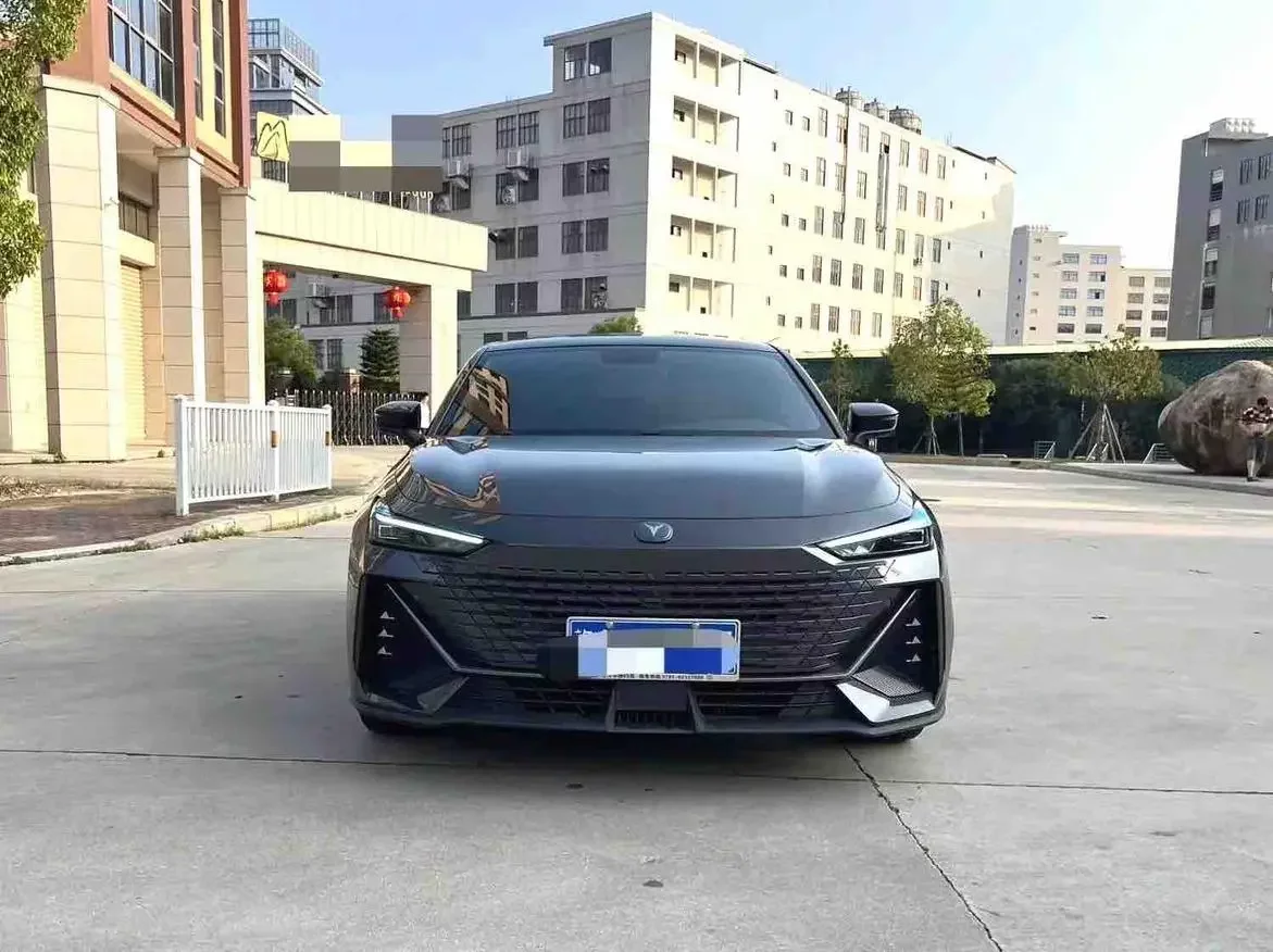 Changan UNI-V