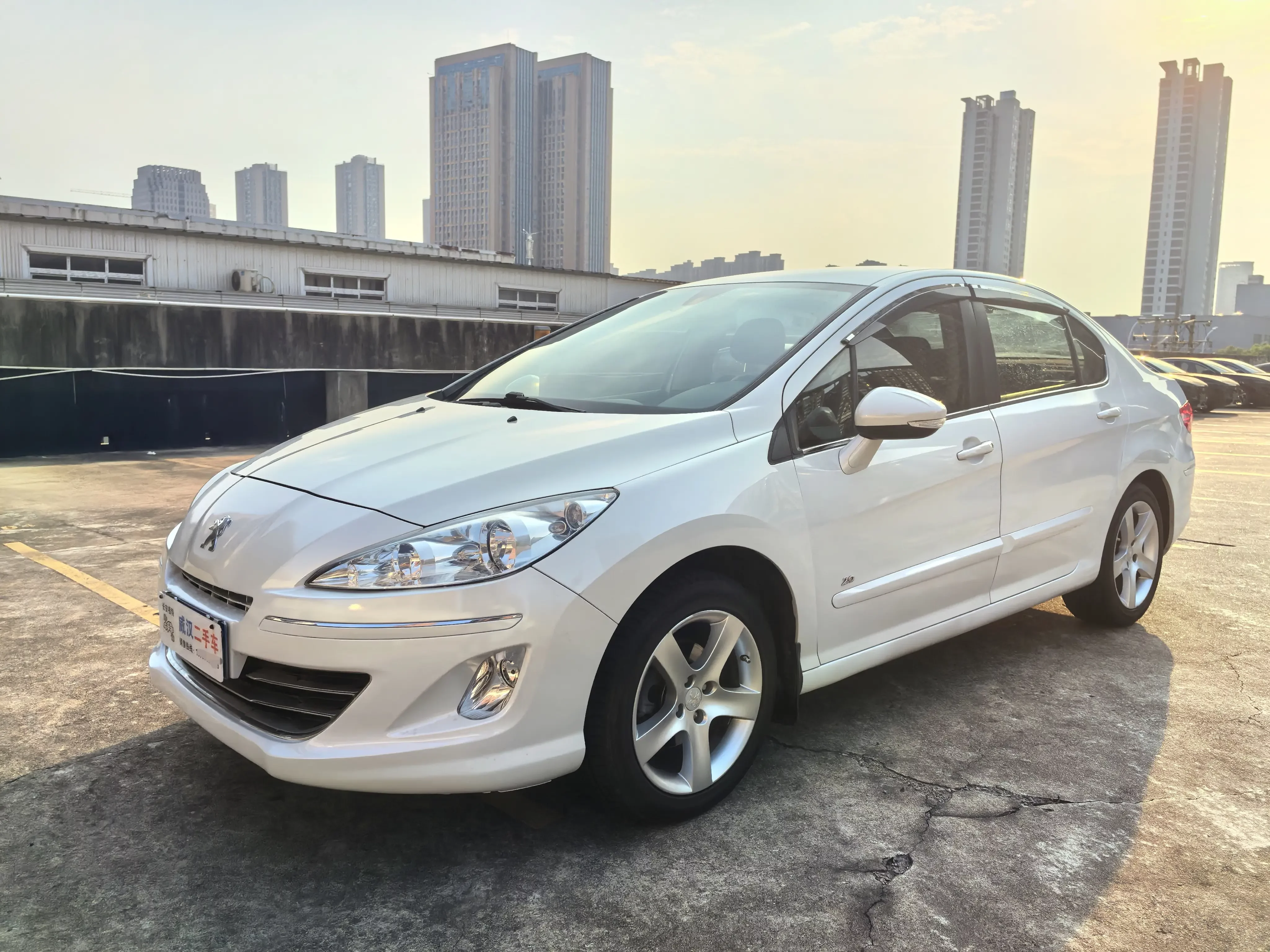 Peugeot 408