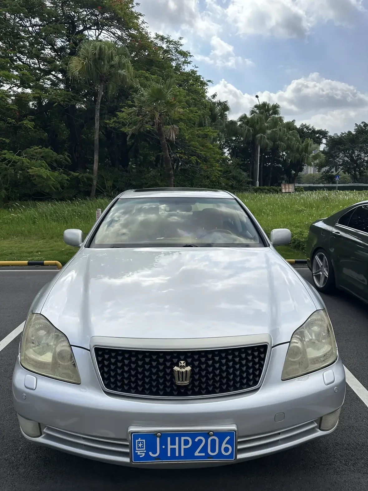 Toyota crown
