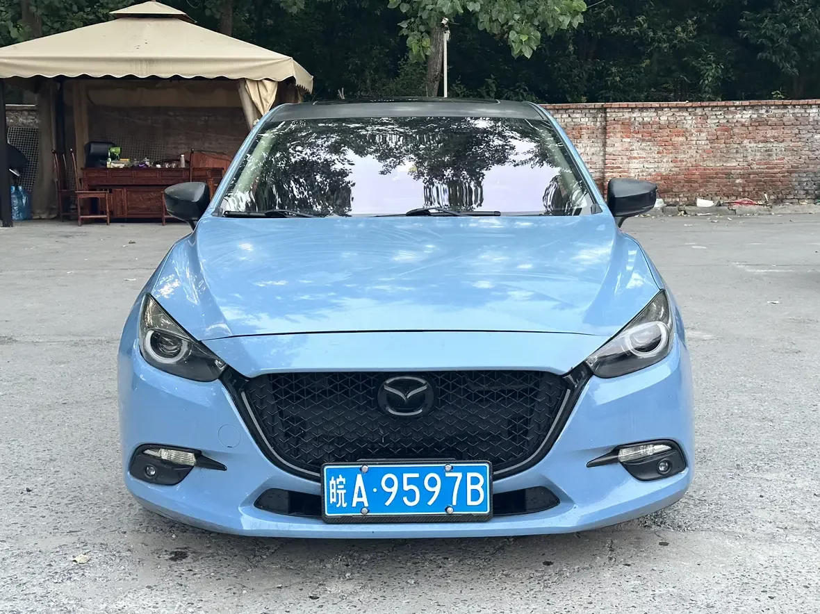 Mazda Axela
