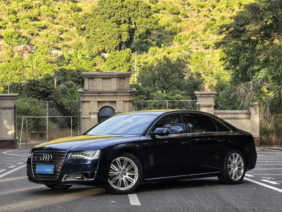 Audi A8