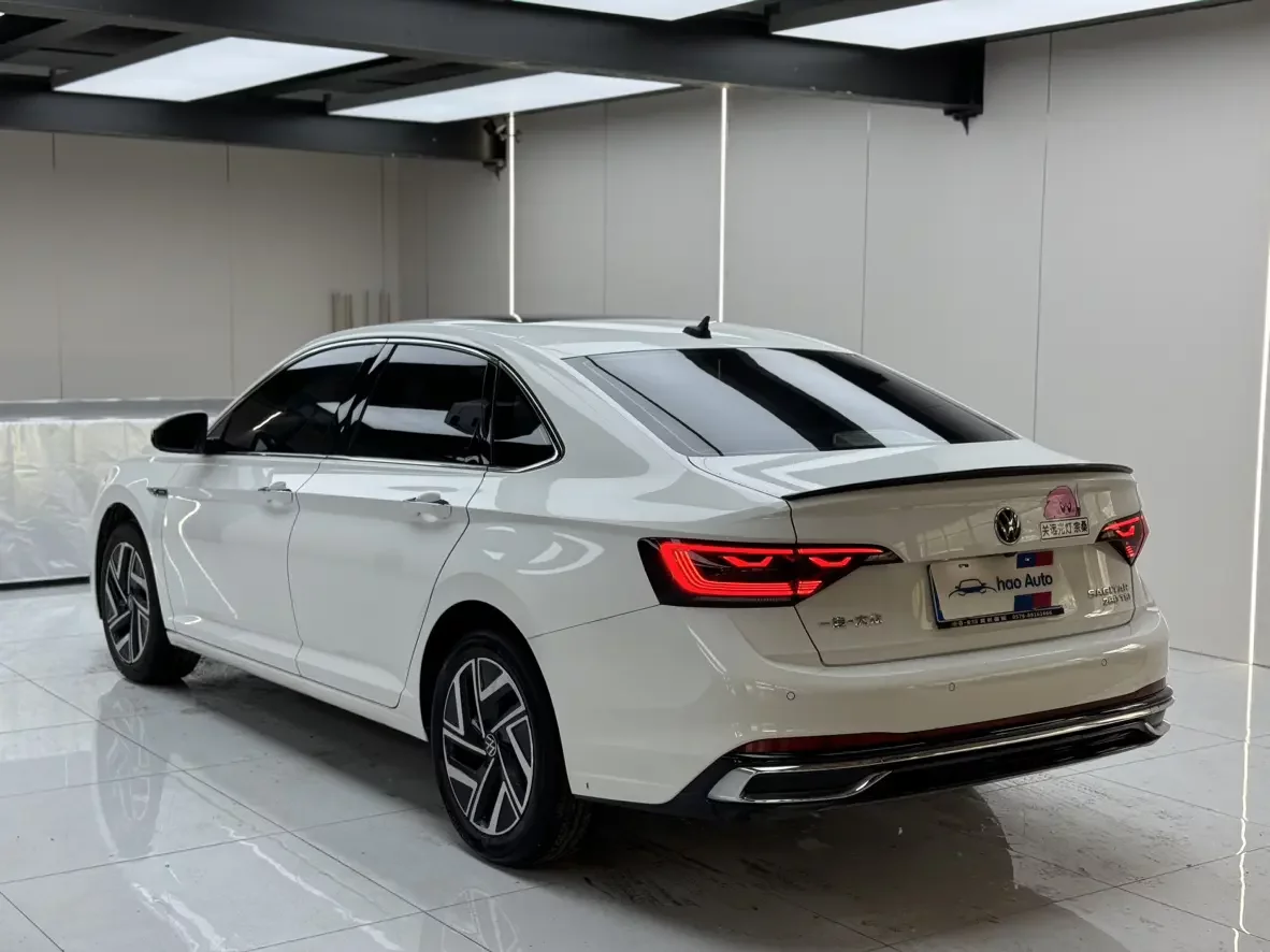Volkswagen Sagitar