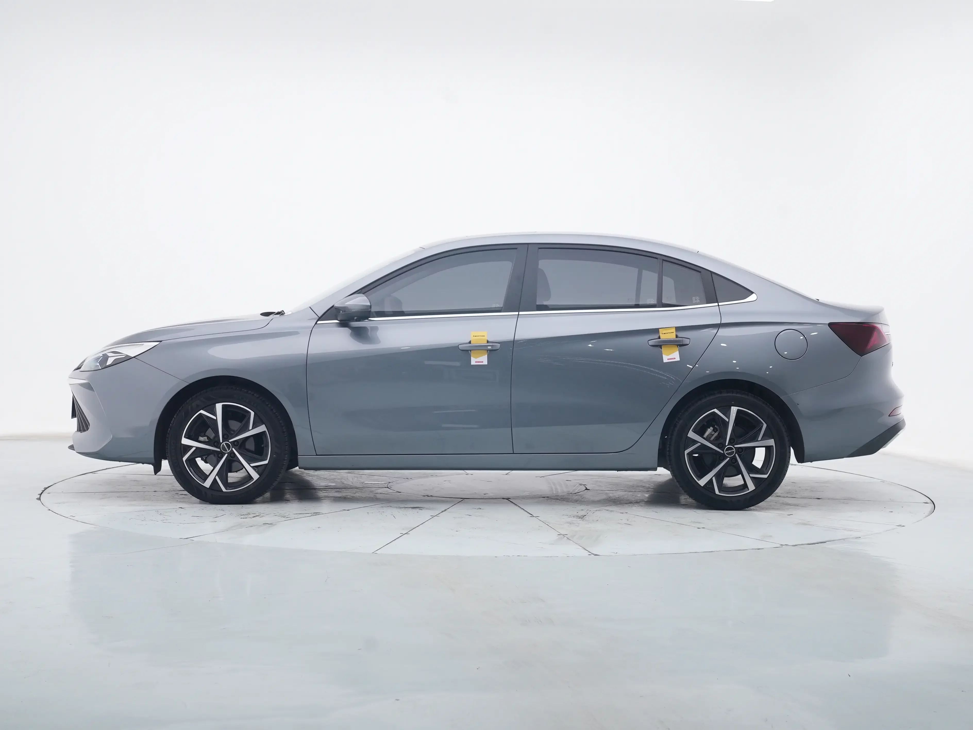 Roewe i5