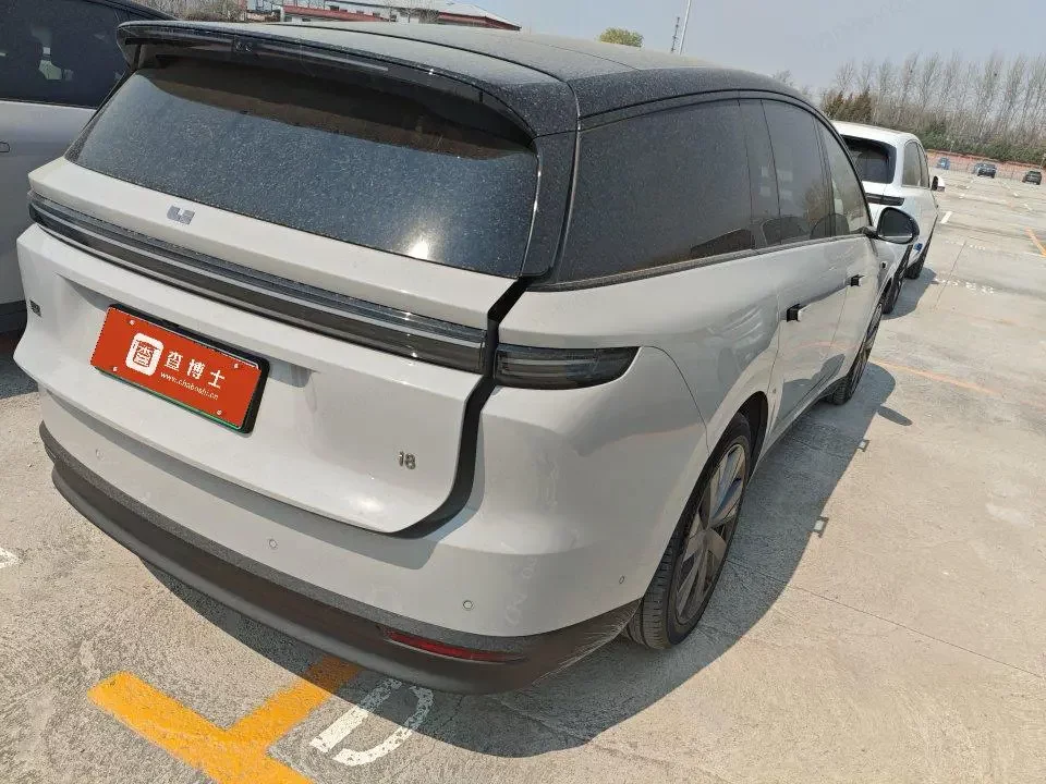 Li Ideal i8