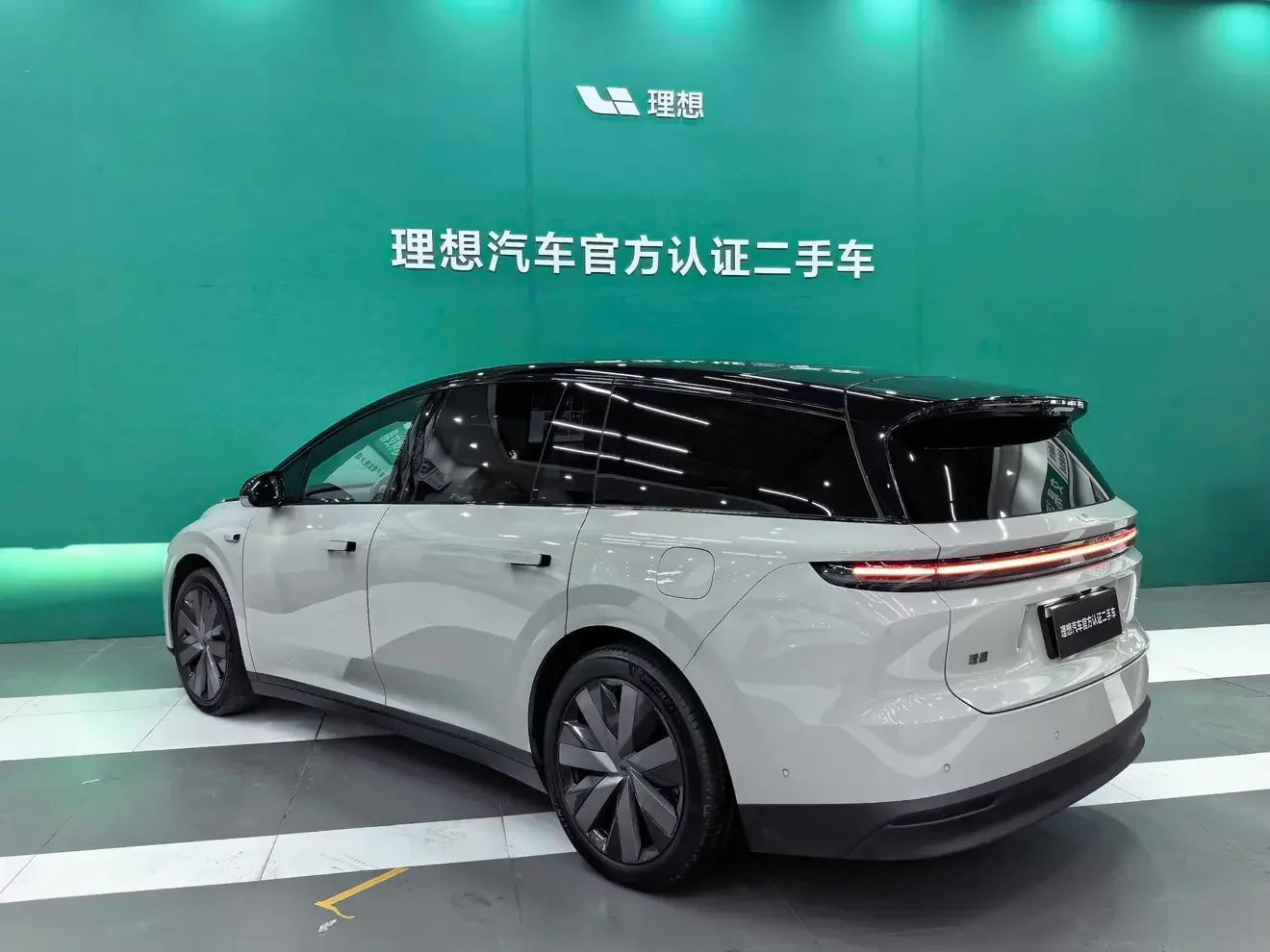 Li Ideal i8