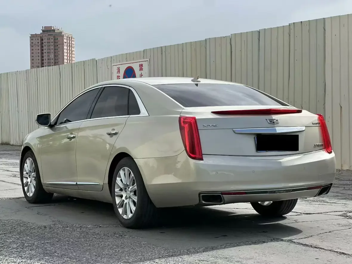 Cadillac XTS