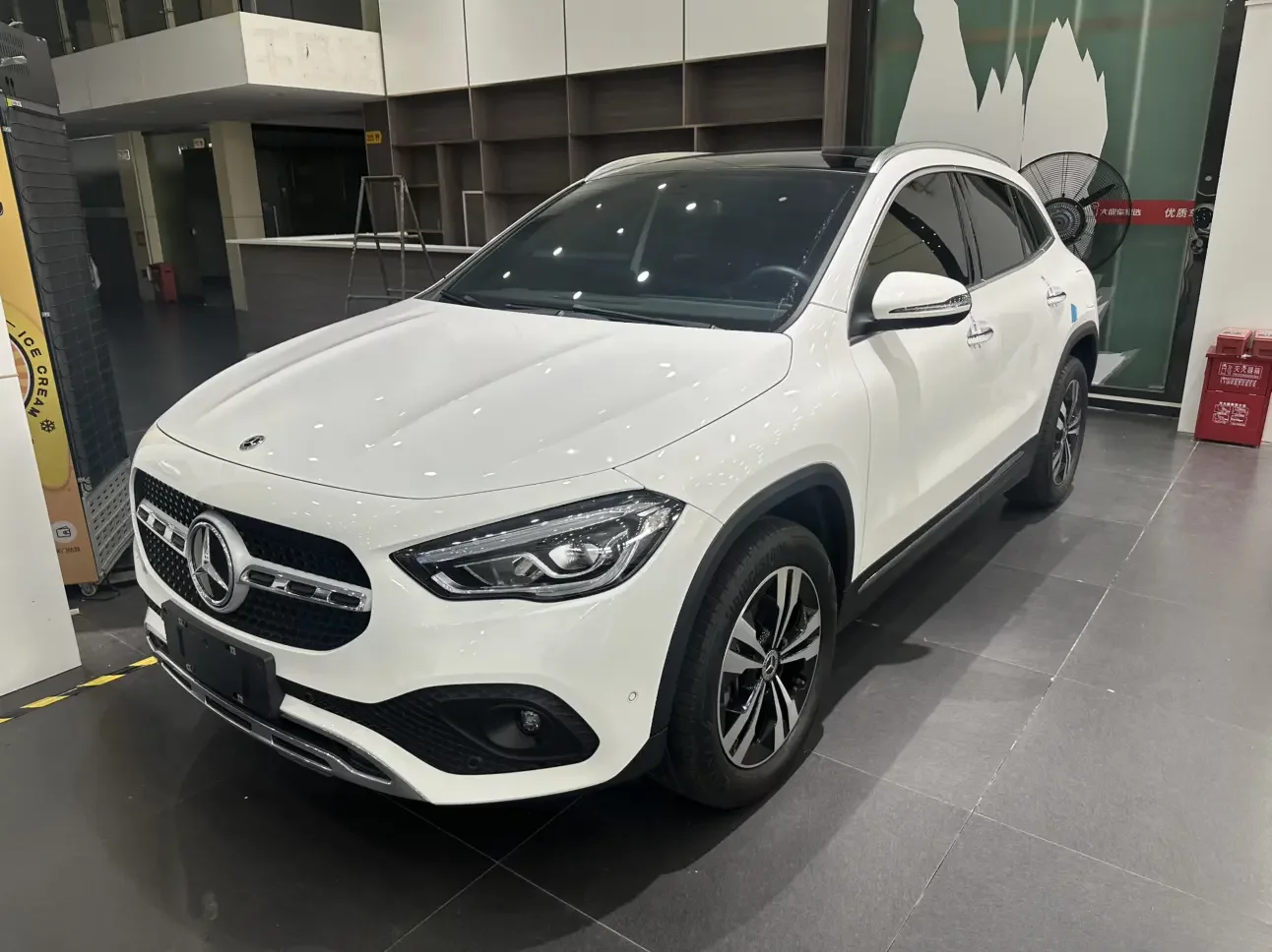 Mercedes-Benz GLA