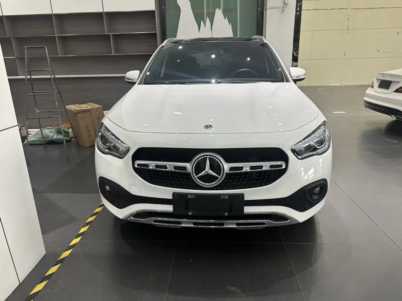 Mercedes-Benz GLA