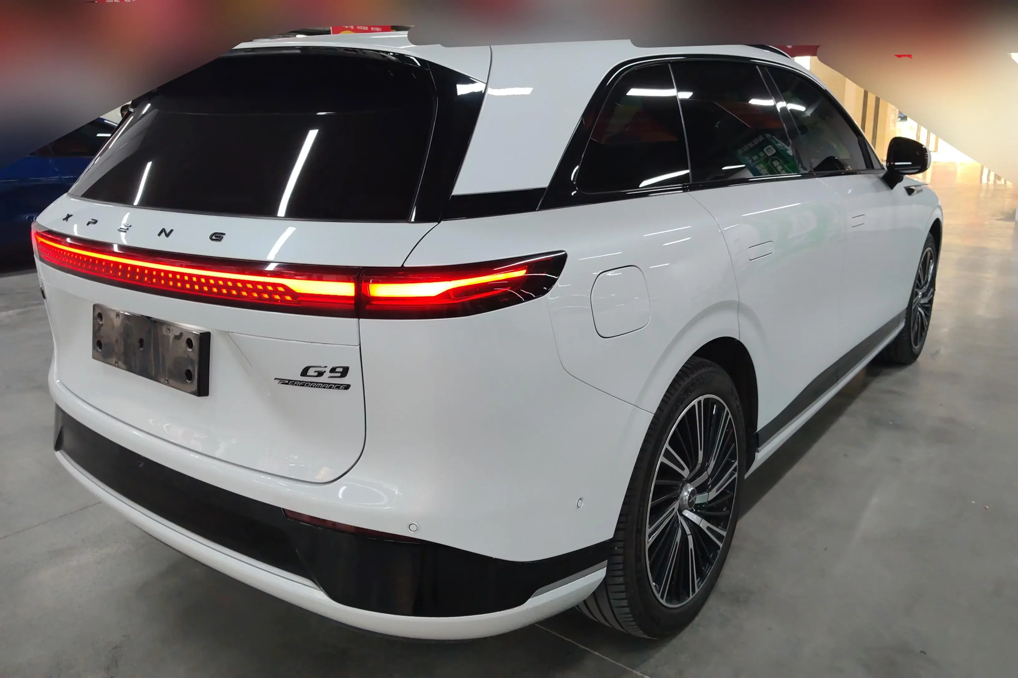 Xpeng G9