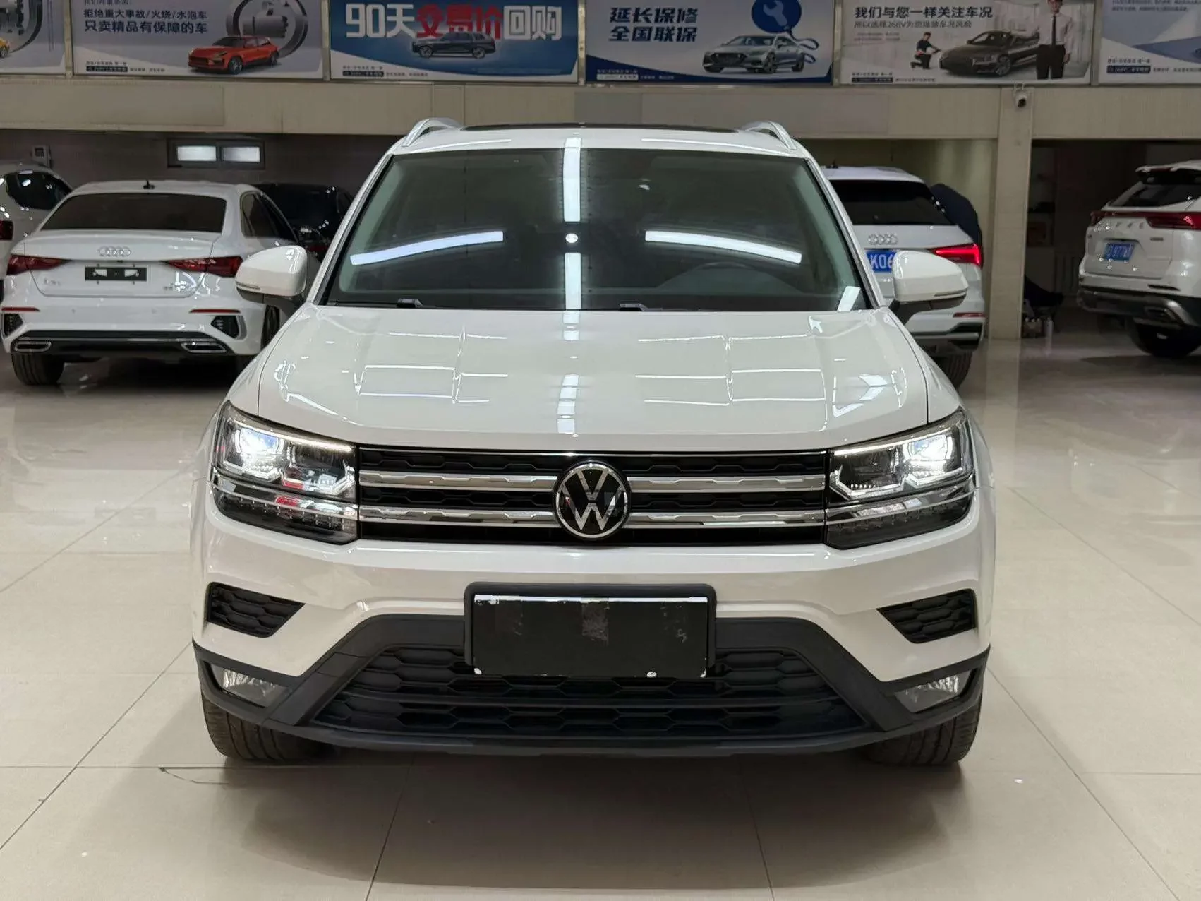 Volkswagen Tharu