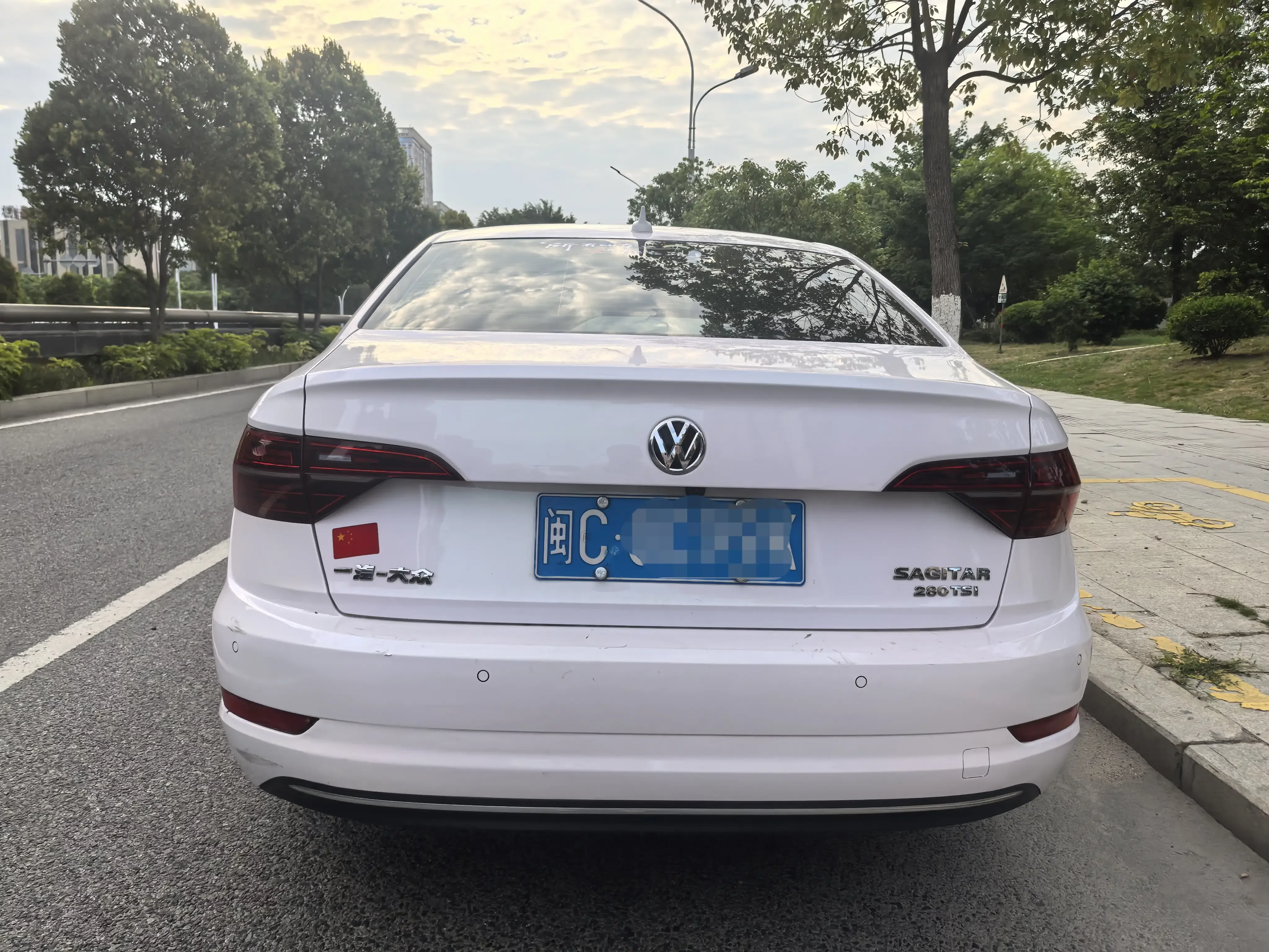 Volkswagen Sagitar