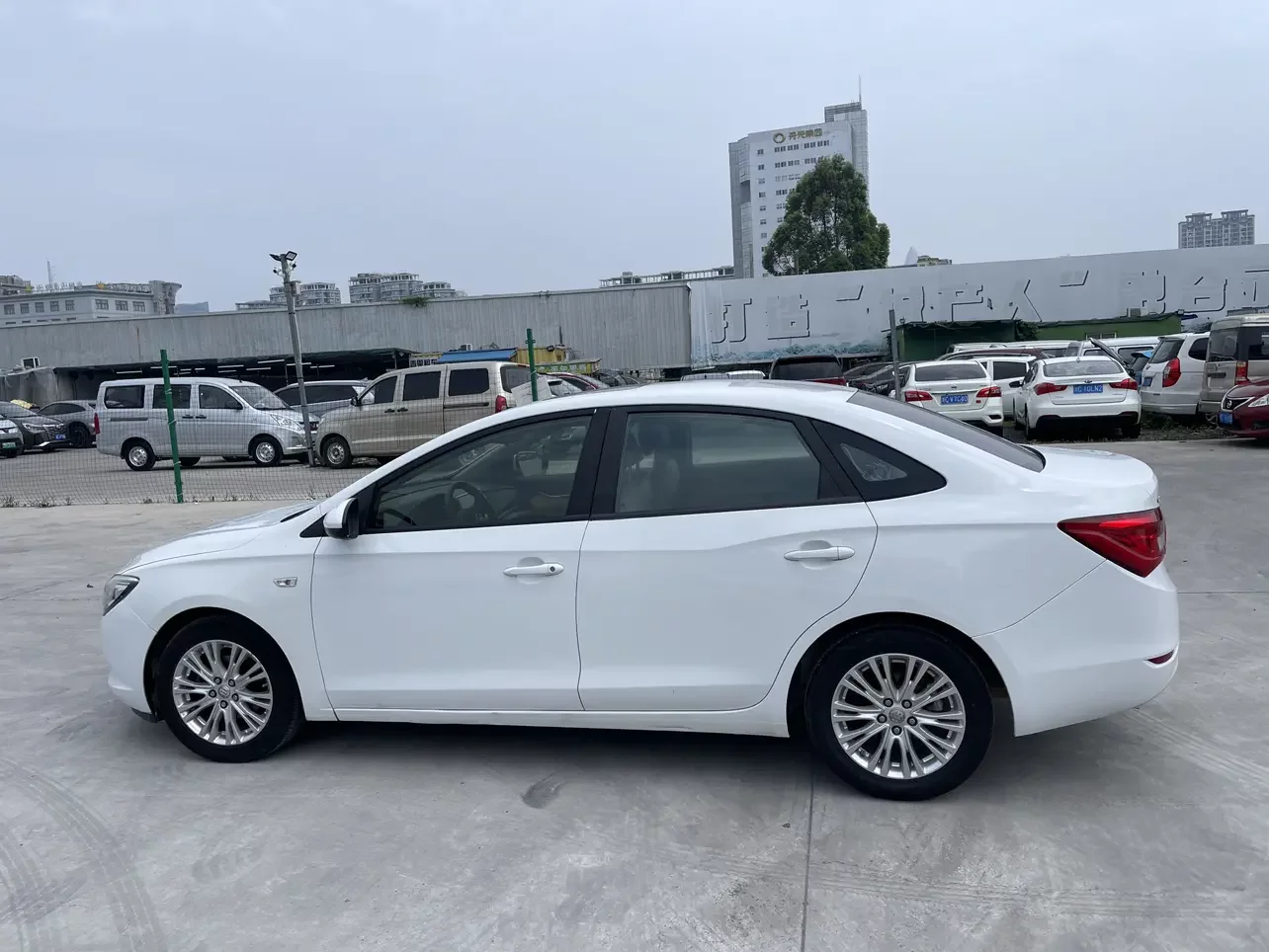 Buick Yinglang