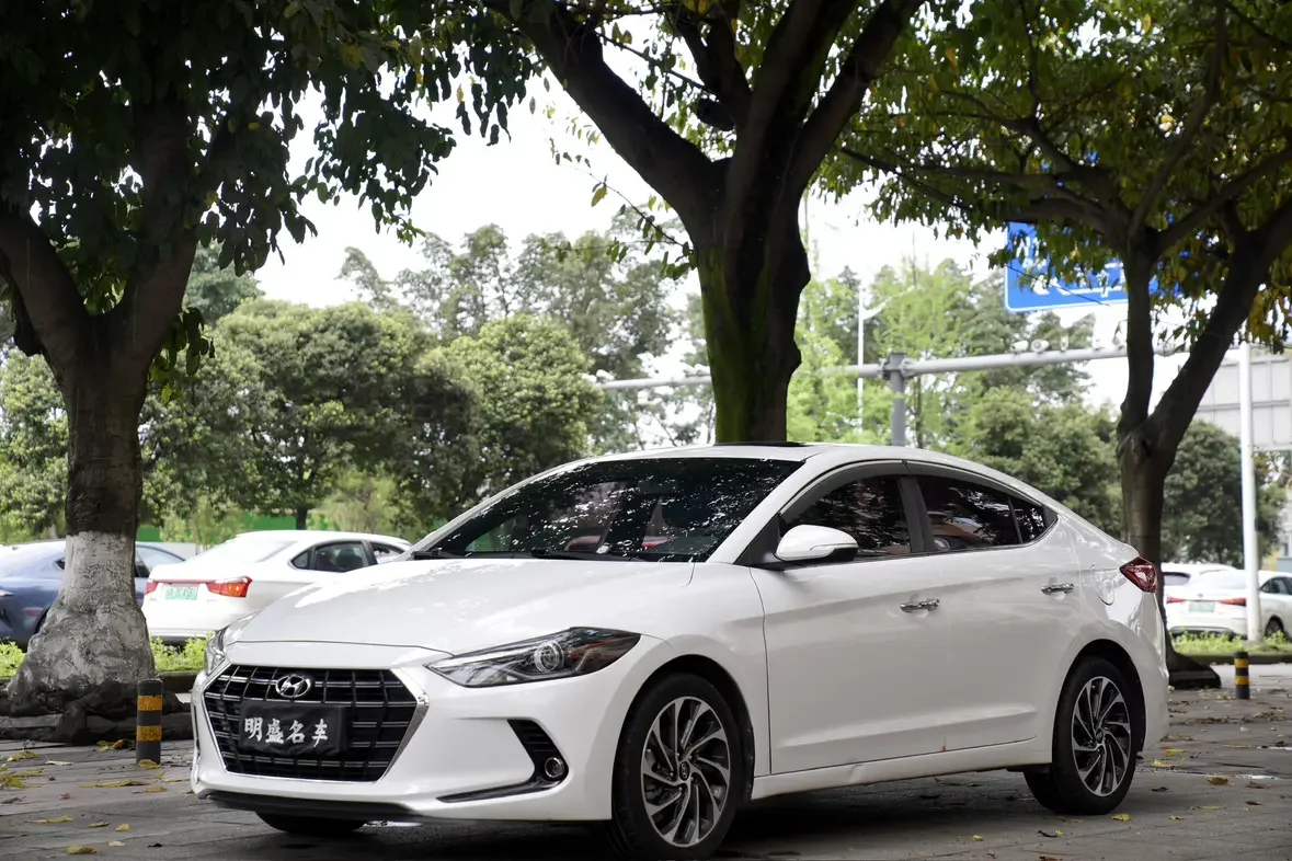 Hyundai lead