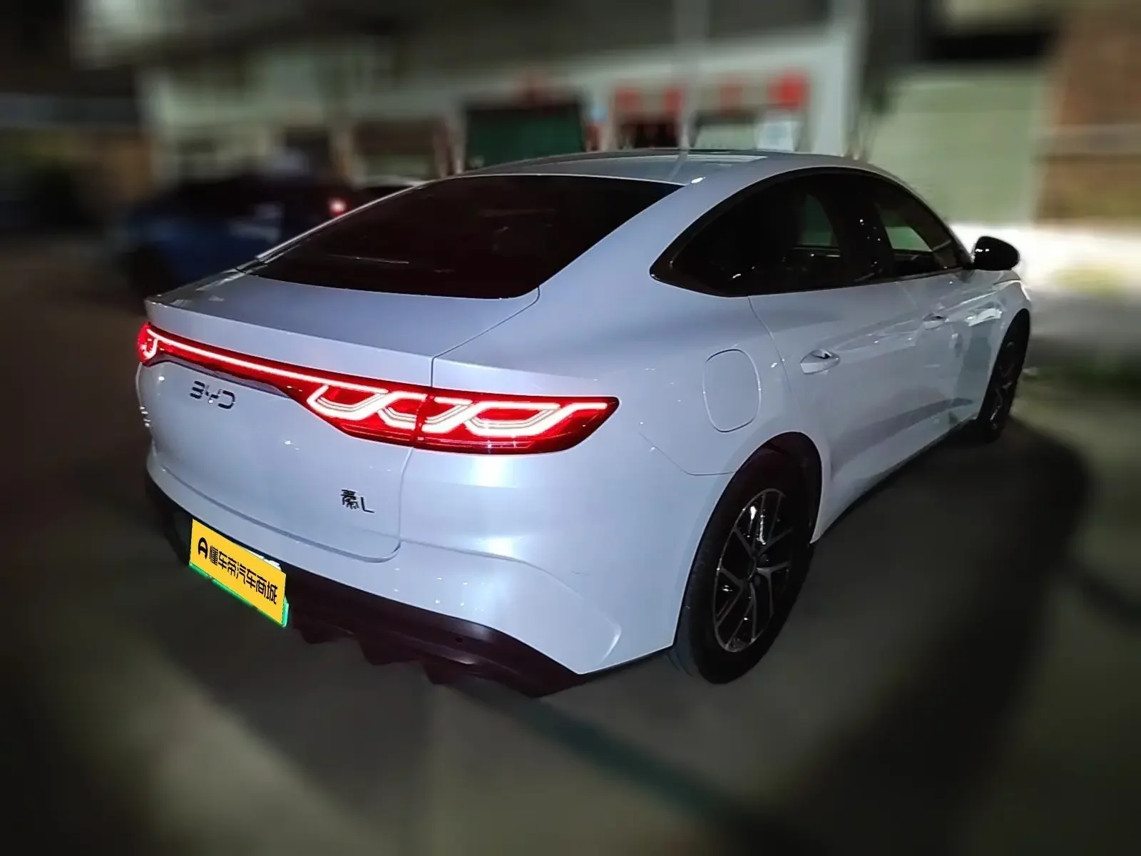 BYD Qin L DM