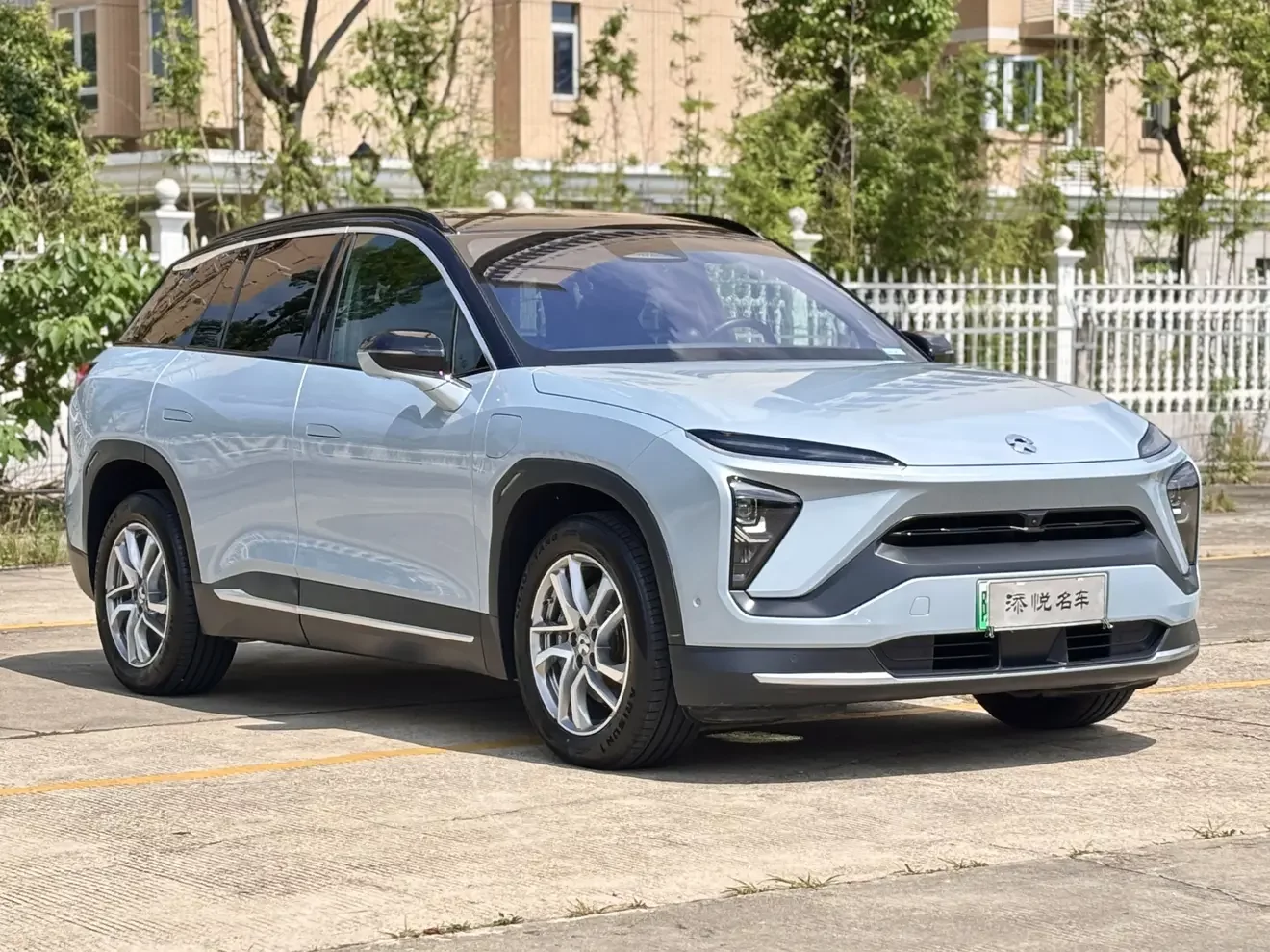 NIO ES6