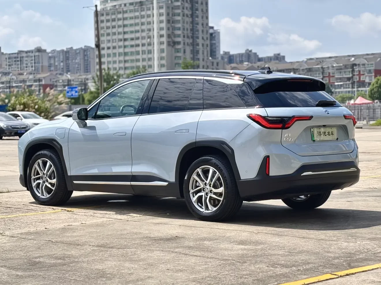 NIO ES6