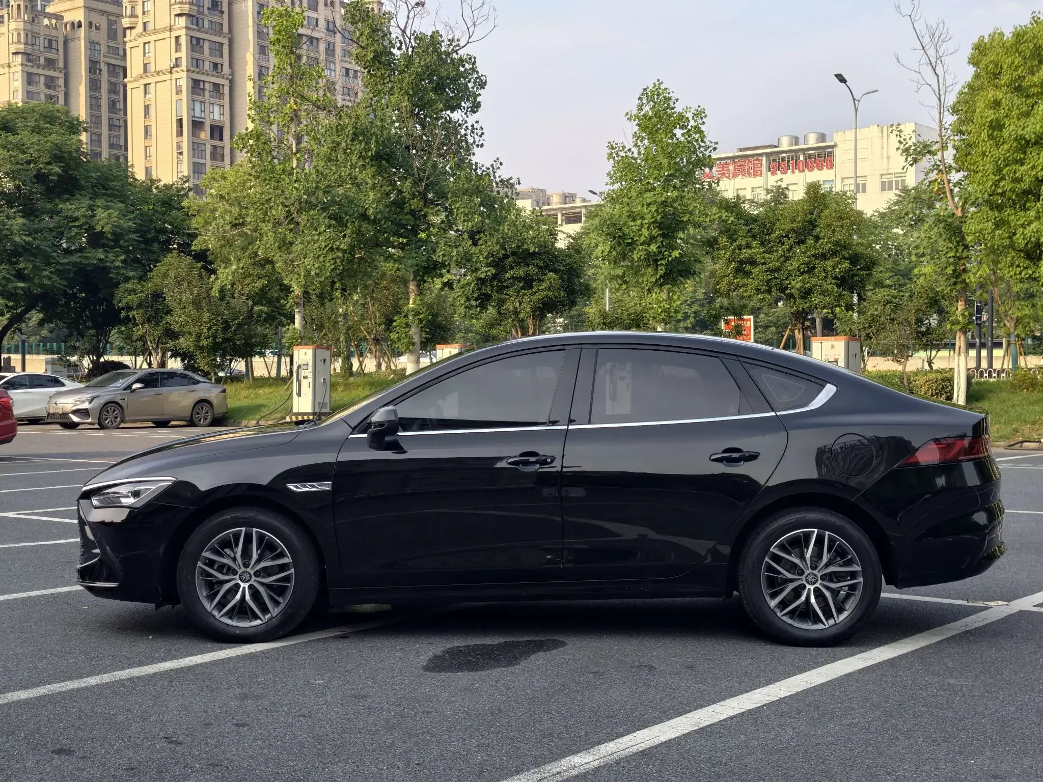 BYD Qin PLUS DM