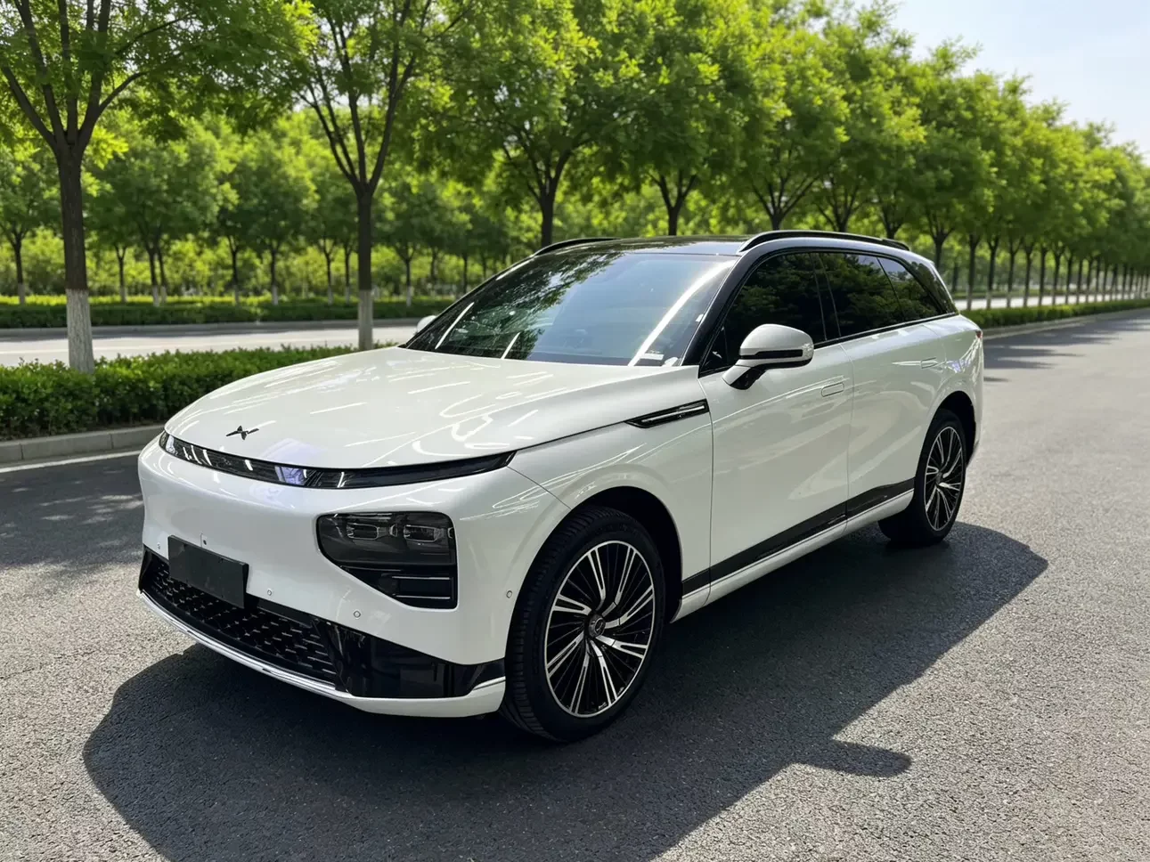 Xpeng G9