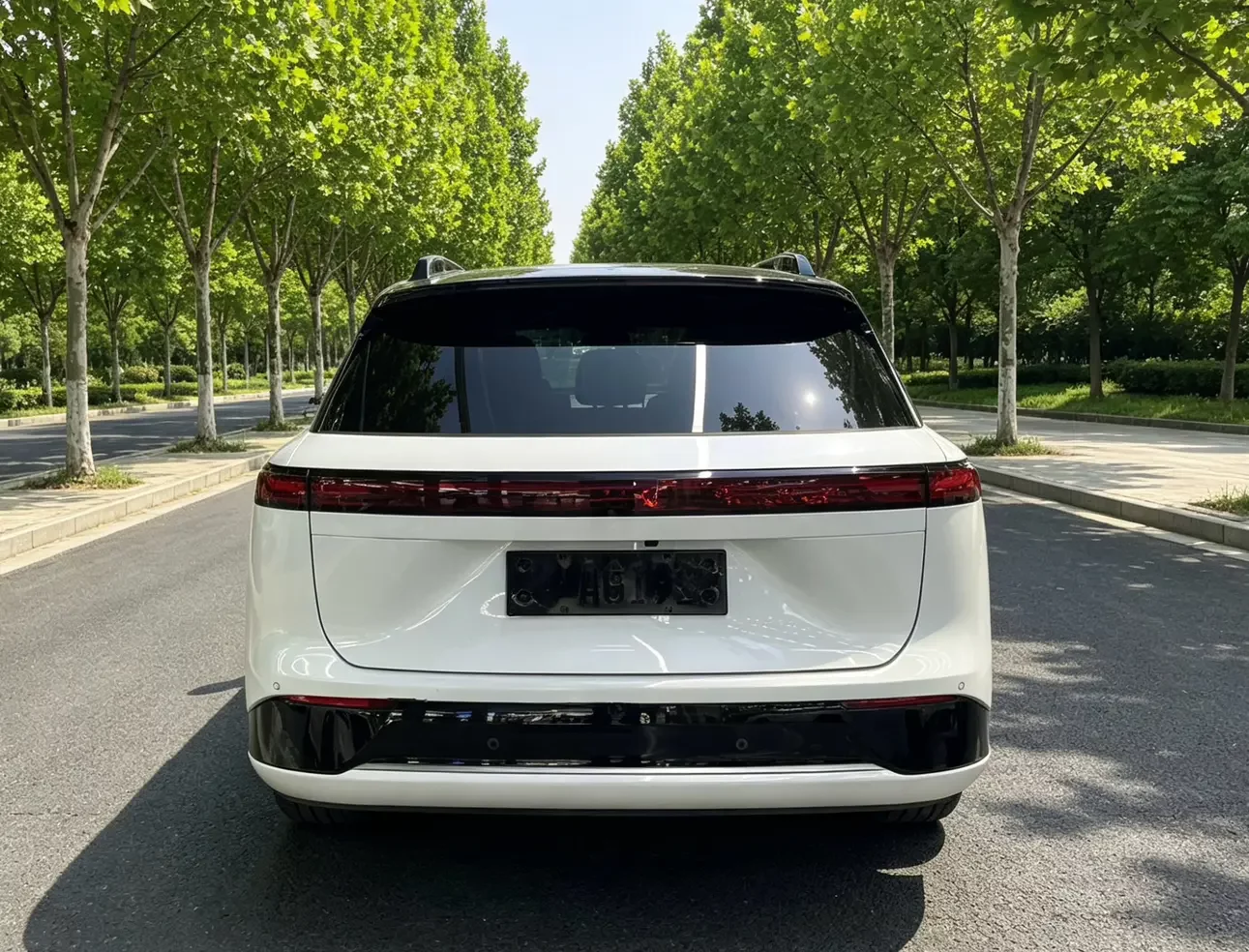 Xpeng G9