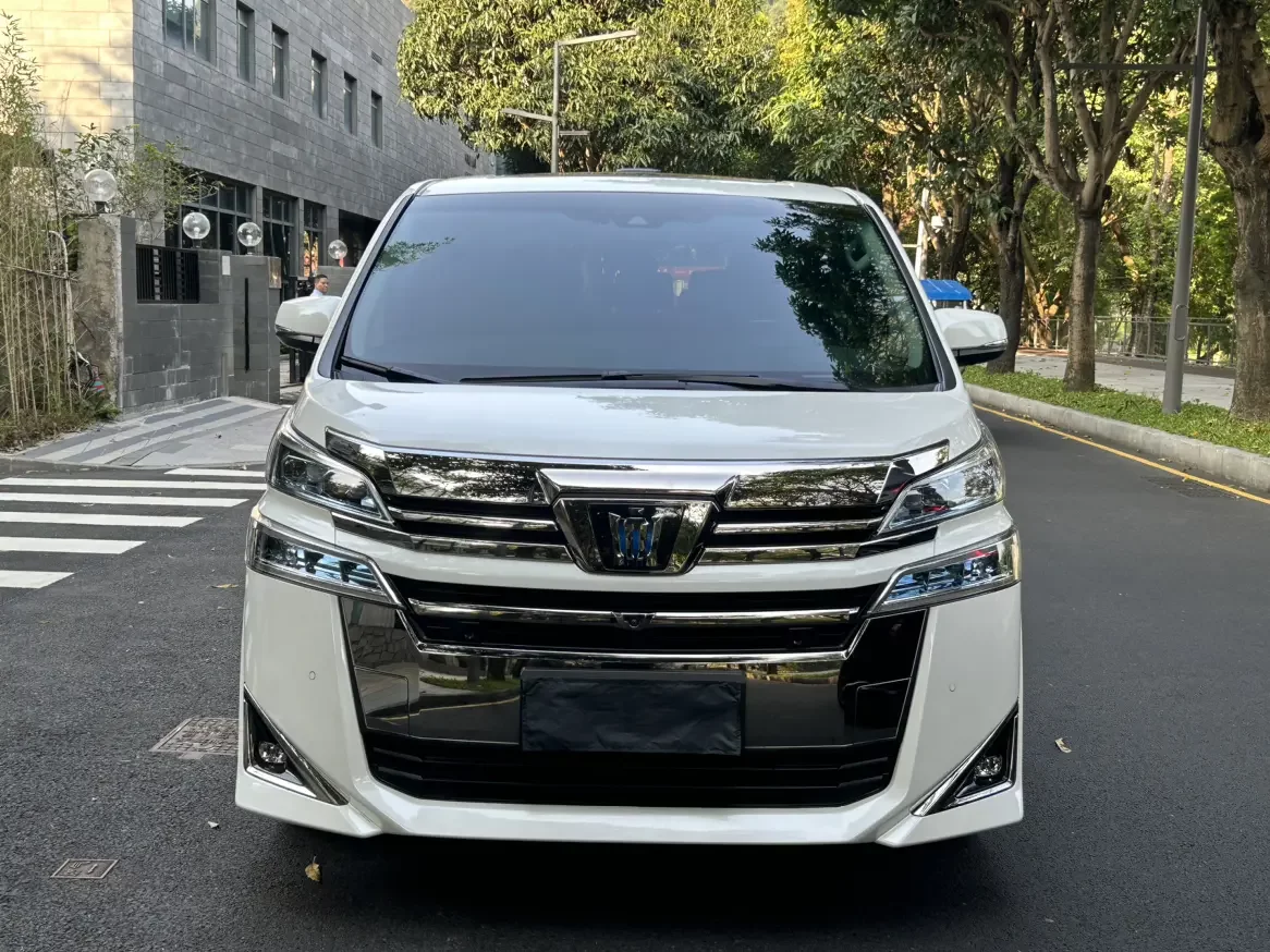 Toyota Crown Wellfire