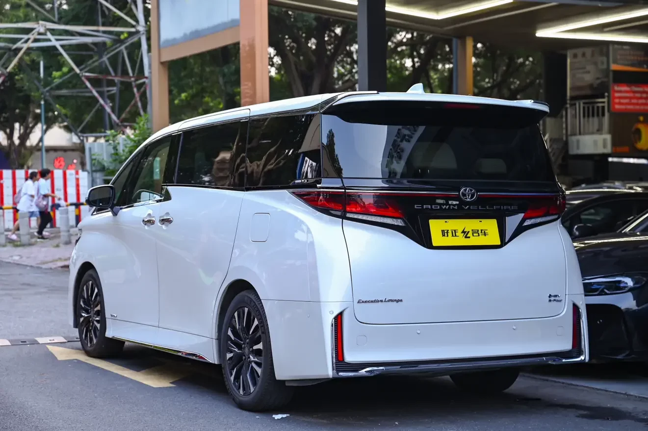 Toyota Crown Wellfire