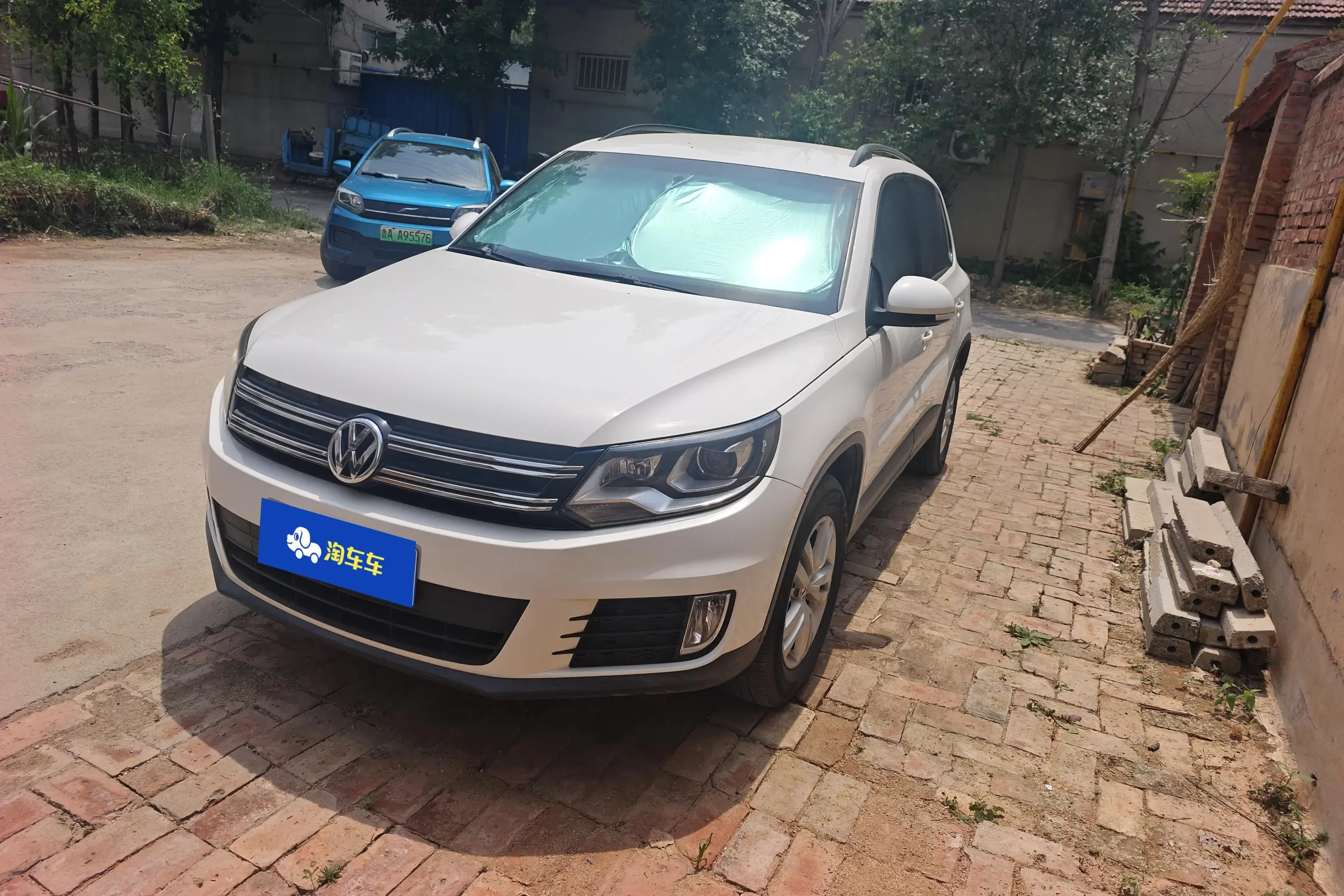 Volkswagen Tiguan (Tharu)