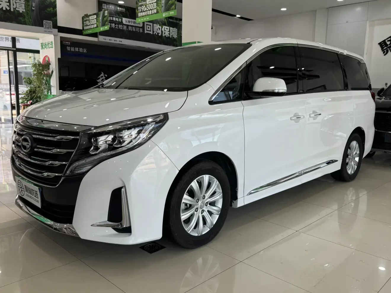GAC Trumpchi M8