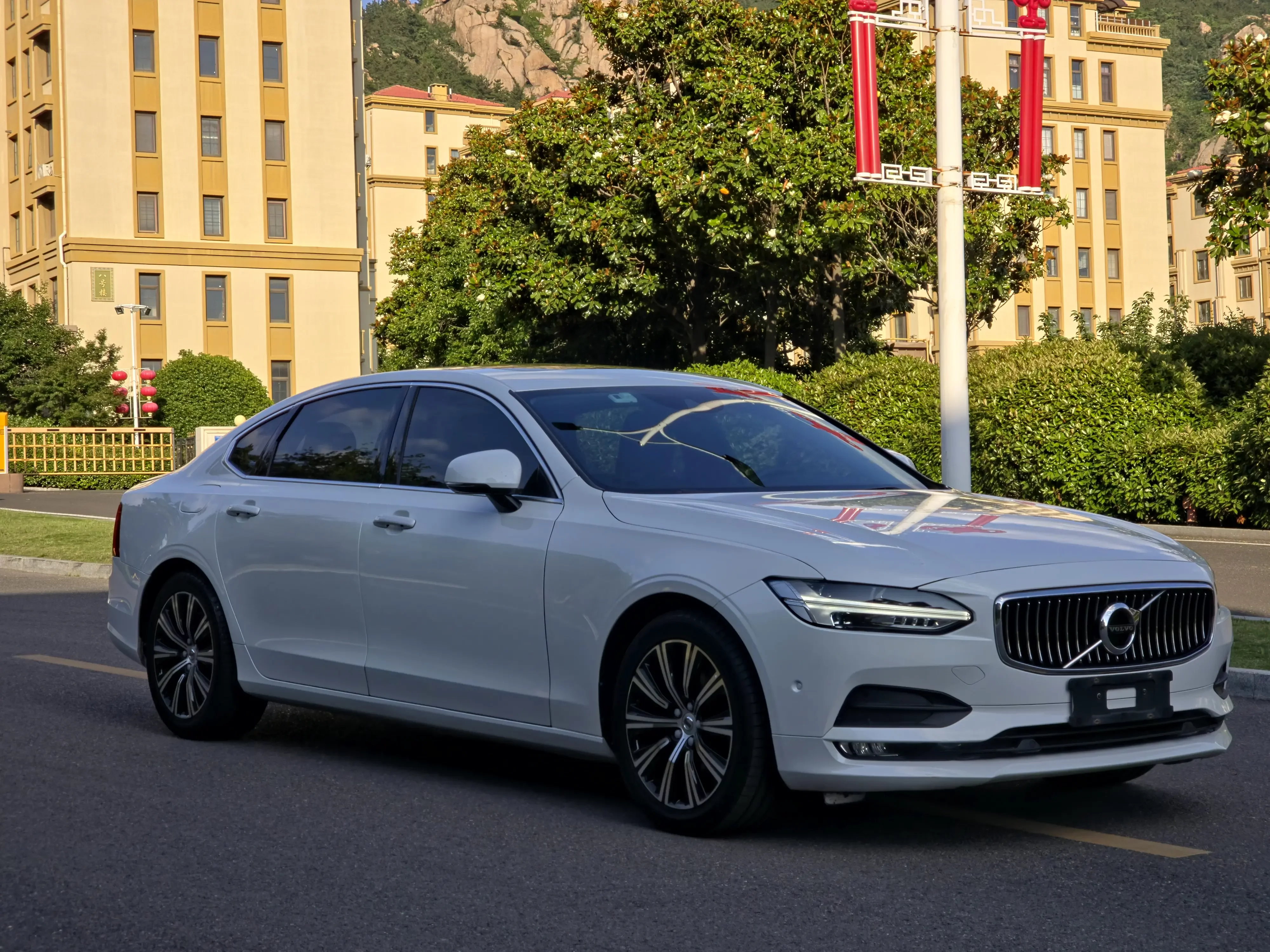 Volvo S90